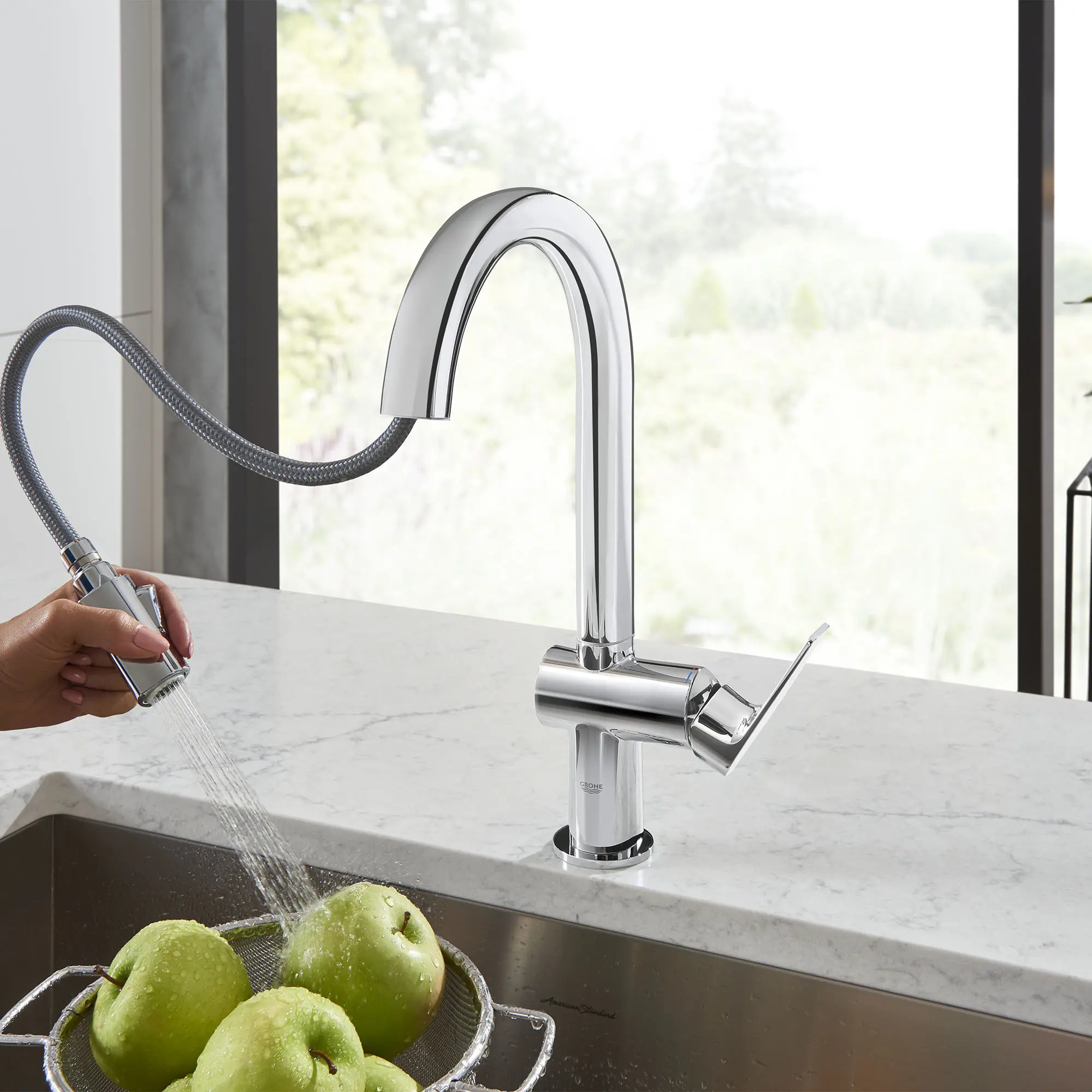 Single-Handle Pull Down Dual Spray Bar Faucet 1.75 GPM (6.6 L/min)