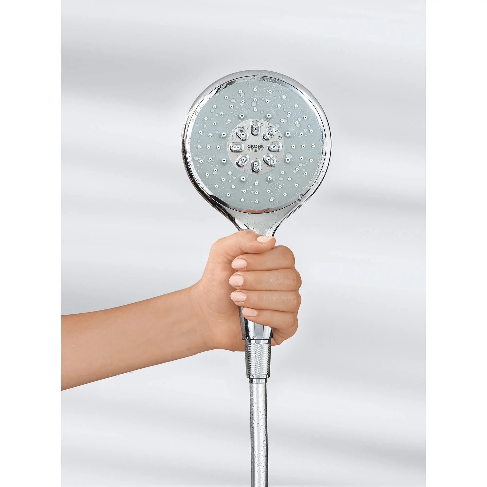 130 Hand Shower - 4 Sprays, 9.5 L/min (2.5 gpm)