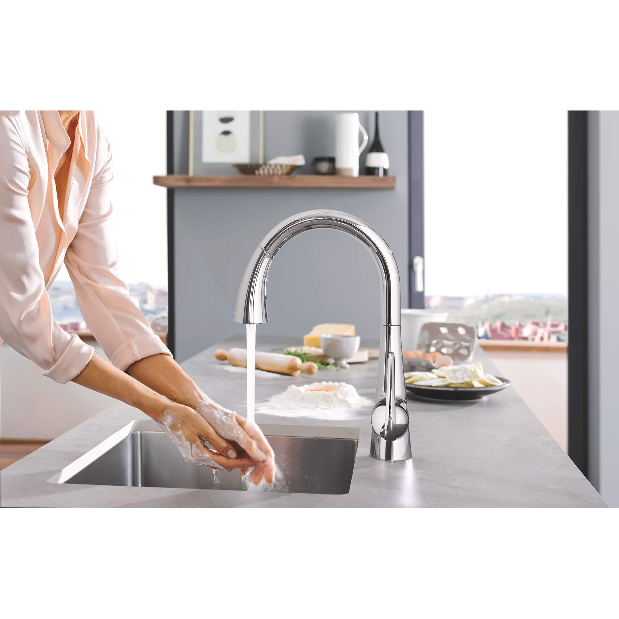Touchless FootControl Single-Handle Pull Down Kitchen Faucet Dual Spray 1.75 GPM