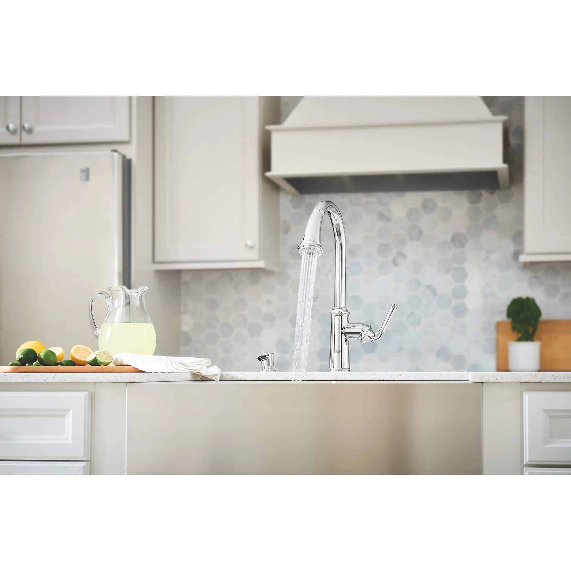 Single-Handle Pull Down Kitchen Faucet Dual Spray 1.75 GPM