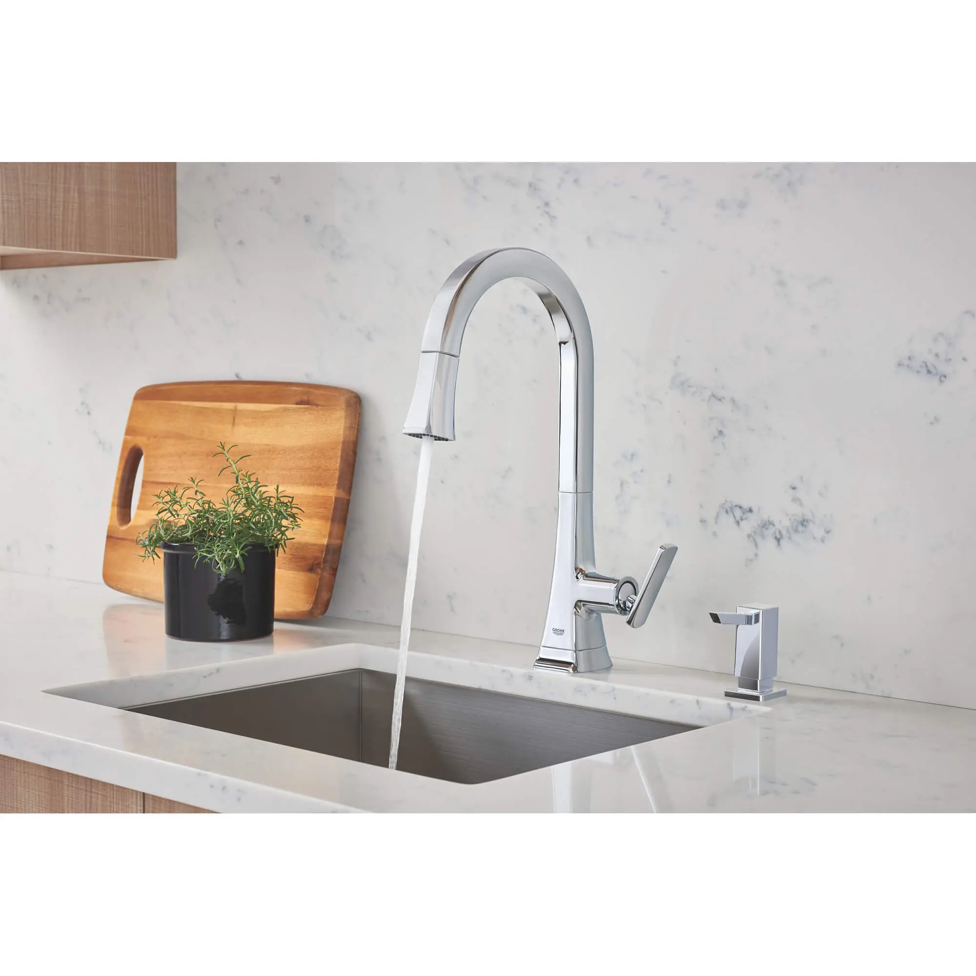 Single-Handle Pull Down Kitchen Faucet Dual Spray 1.75 GPM