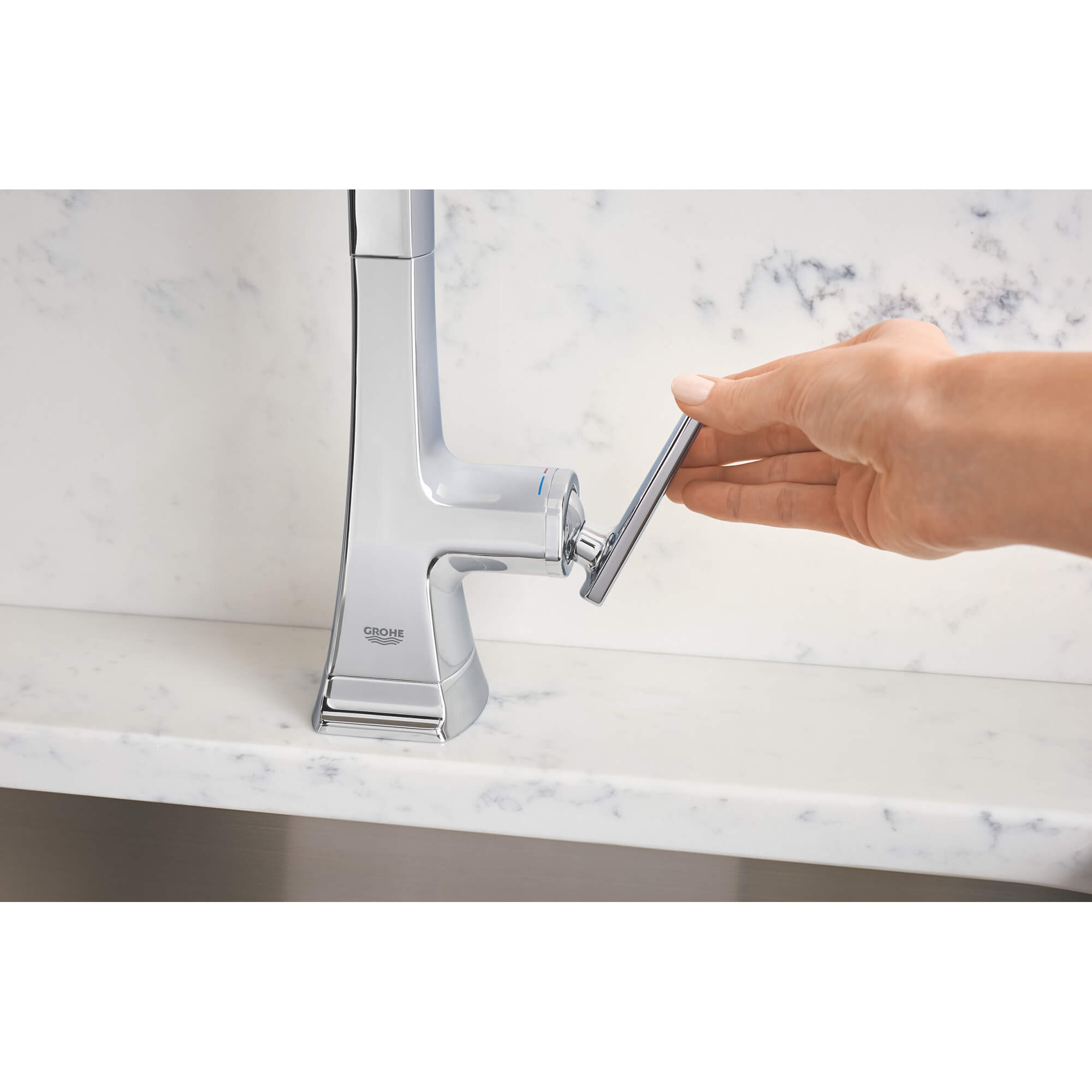 Single-Handle Pull Down Kitchen Faucet Dual Spray 6.6 L/min (1.75 gpm)