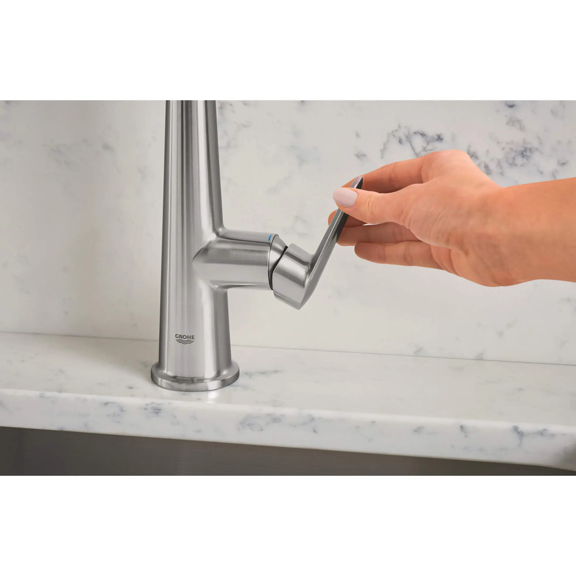 Veletto Single-handle Pull-down Kitchen Faucet