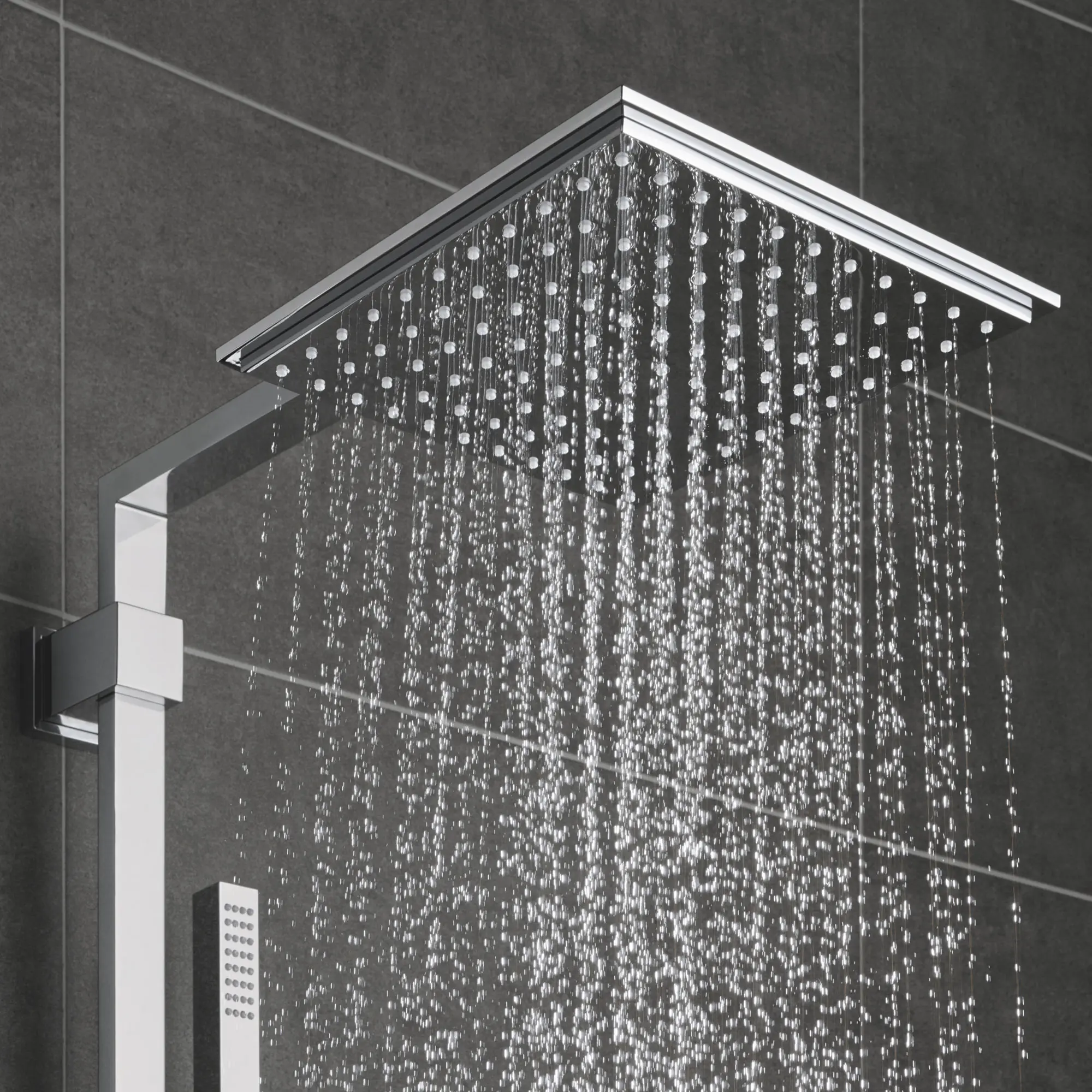 230  Shower Head, 9" - 1 Spray, 9.5 L/min (2.5 gpm)