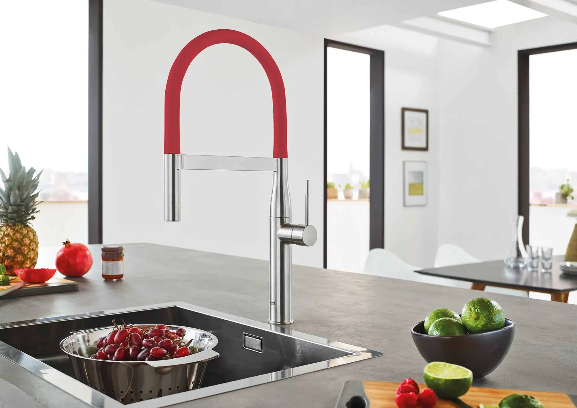Single-Handle Semi-Pro Dual Spray Kitchen Faucet 6.6 L/min (1.75 gpm)