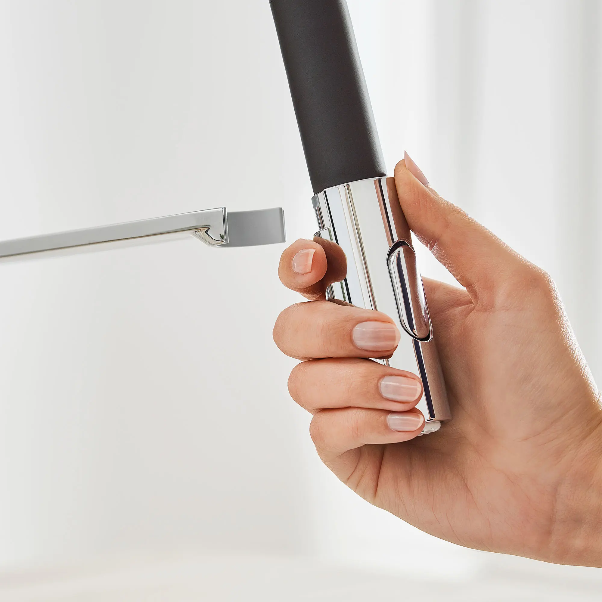 Single-Handle Semi-Pro Dual Spray Kitchen Faucet 6.6 L/min (1.75 gpm)