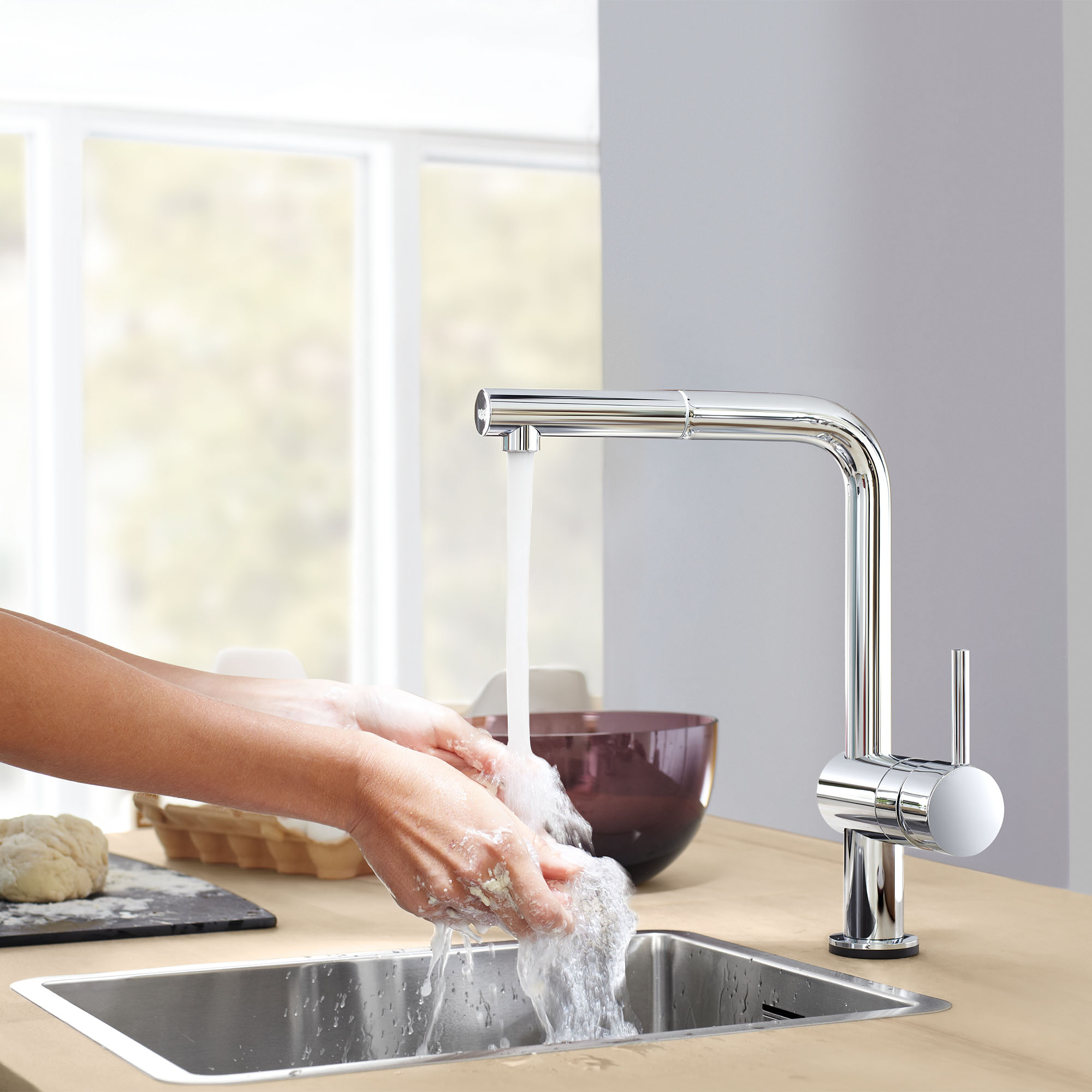 Single-Handle Pull-Out Kitchen Faucet Single Spray 1.75 GPM with Touch Technology
