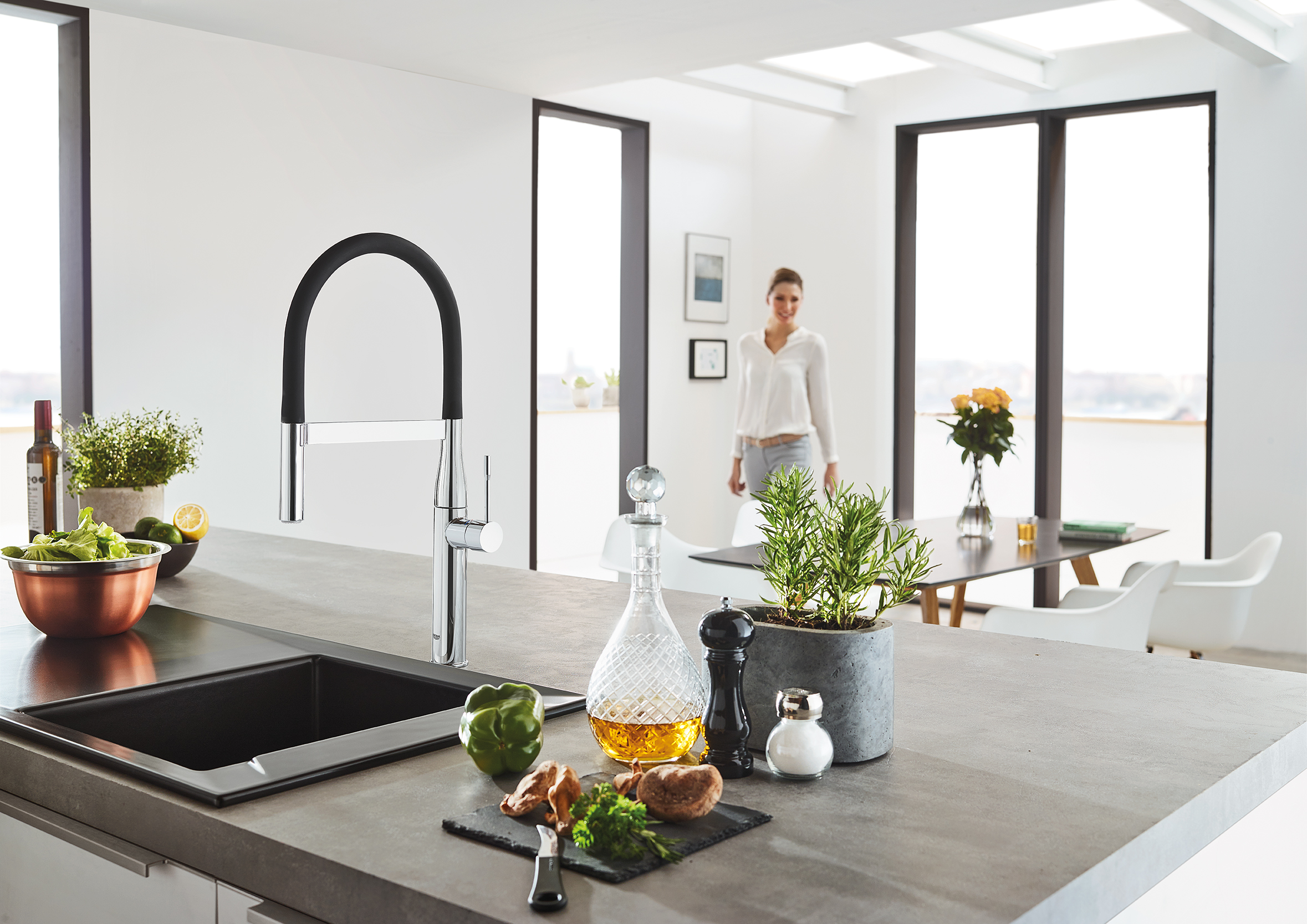 GROHE 30295DC0 Essence Semi-Pro Grifo de cocina con rociador extraíble  Supersteel (acero inoxidable)