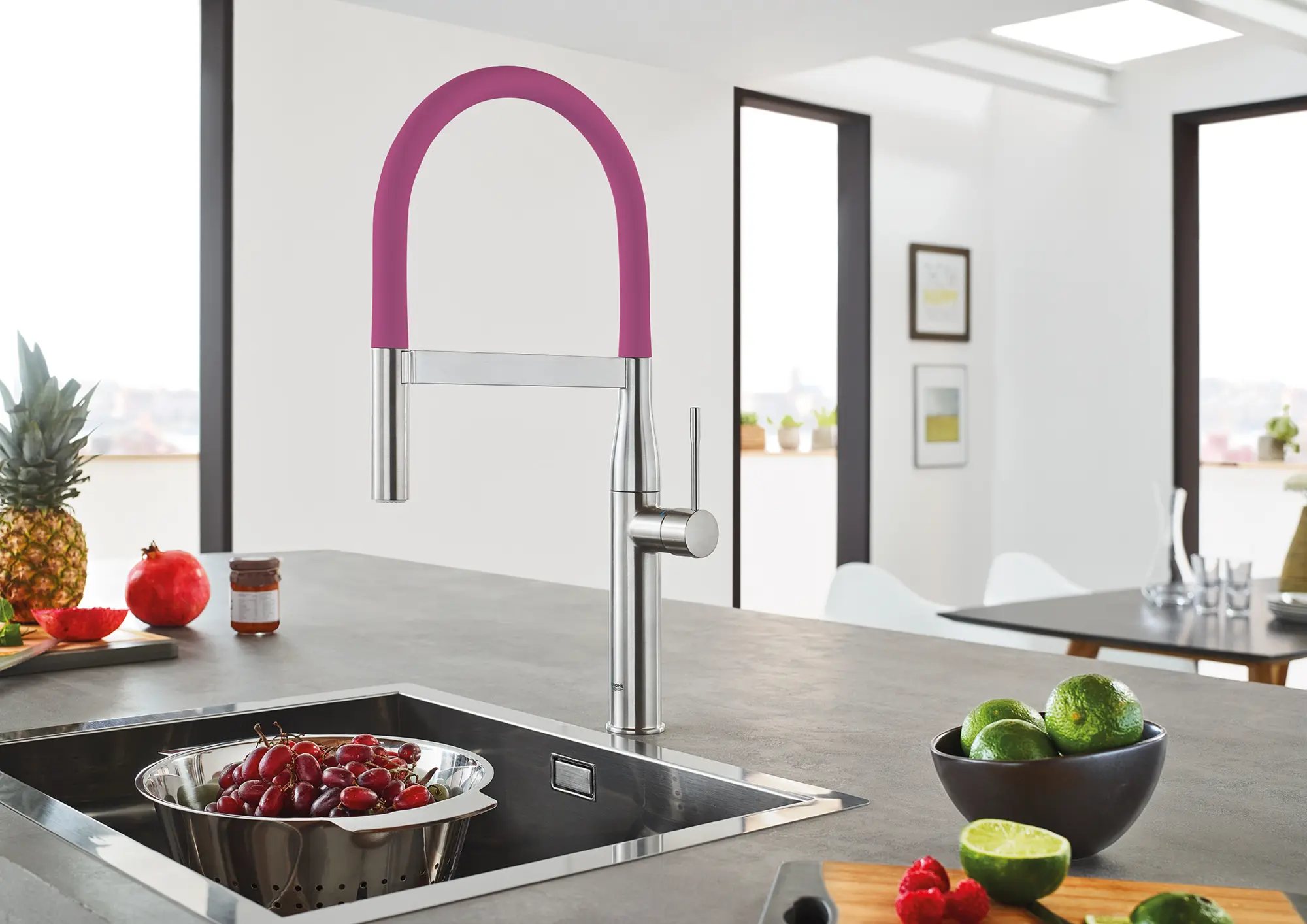 Single-Handle Semi-Pro Dual Spray Kitchen Faucet 6.6 L/min (1.75 gpm)