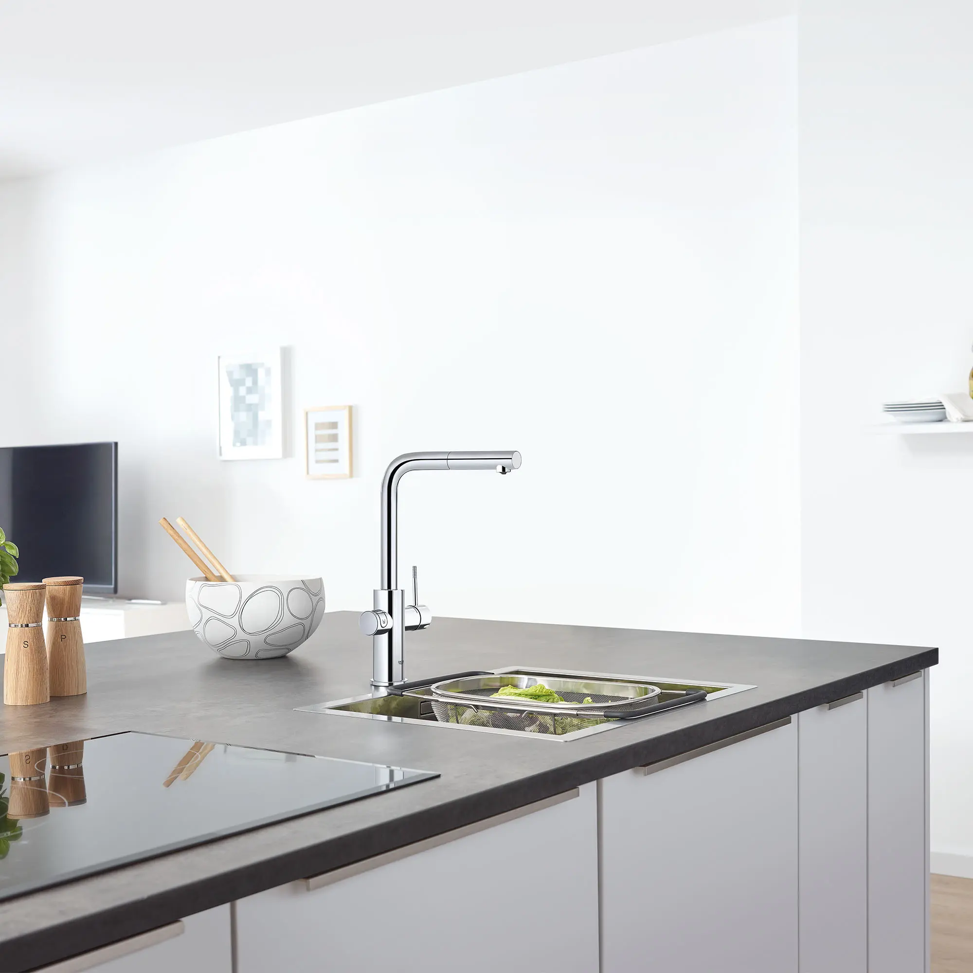 GROHE Blue Single-Handle Pull-Out Kitchen Faucet Single Spray 6.6 L/min (1.75 gpm) with Chilled and Sparkling Water