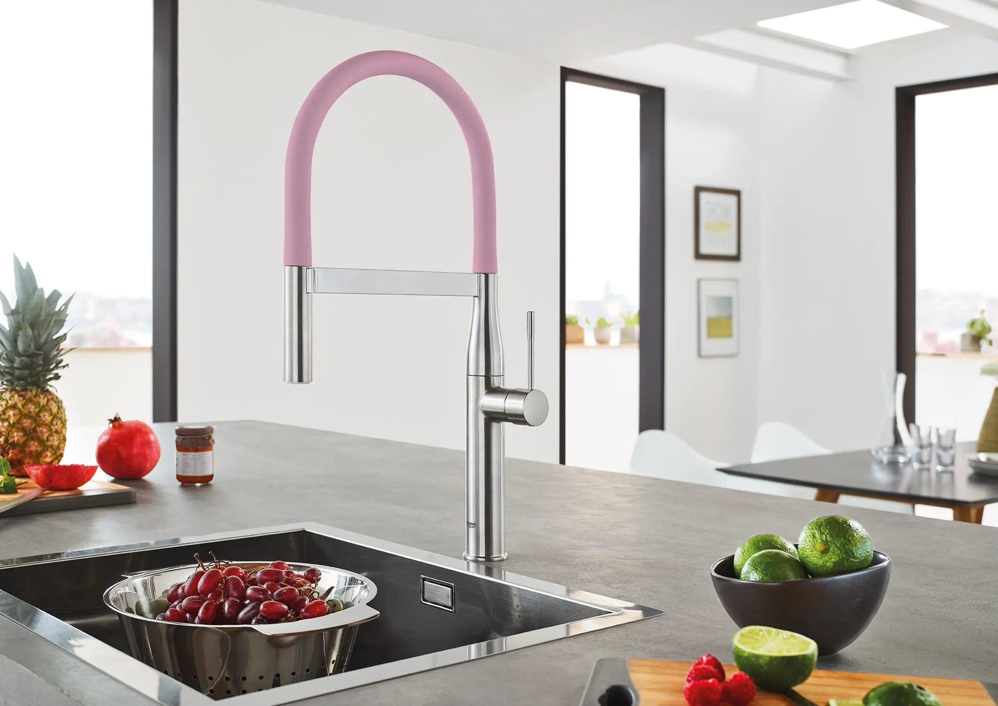 Single-Handle Semi-Pro Dual Spray Kitchen Faucet 6.6 L/min (1.75 gpm)