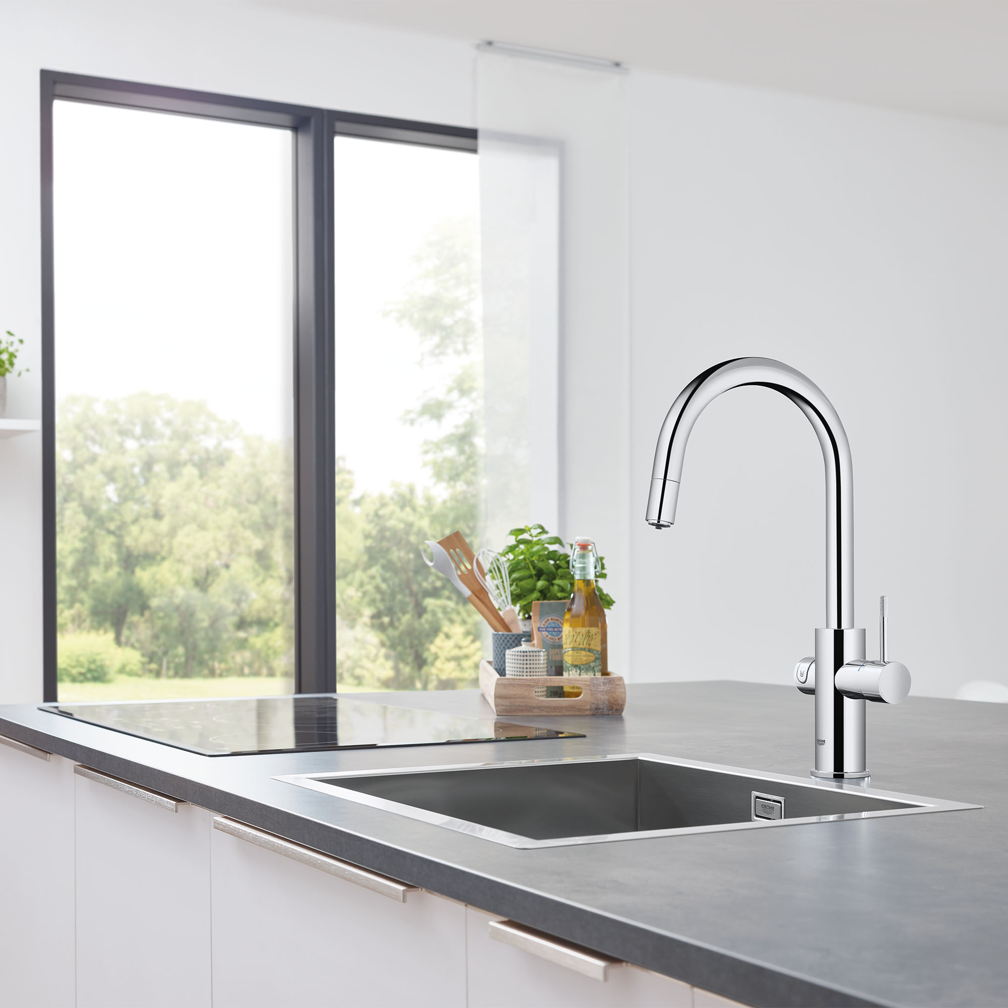 Single-Handle Kitchen Single Spray 1.75 GPM With Chilled Sparkling Water