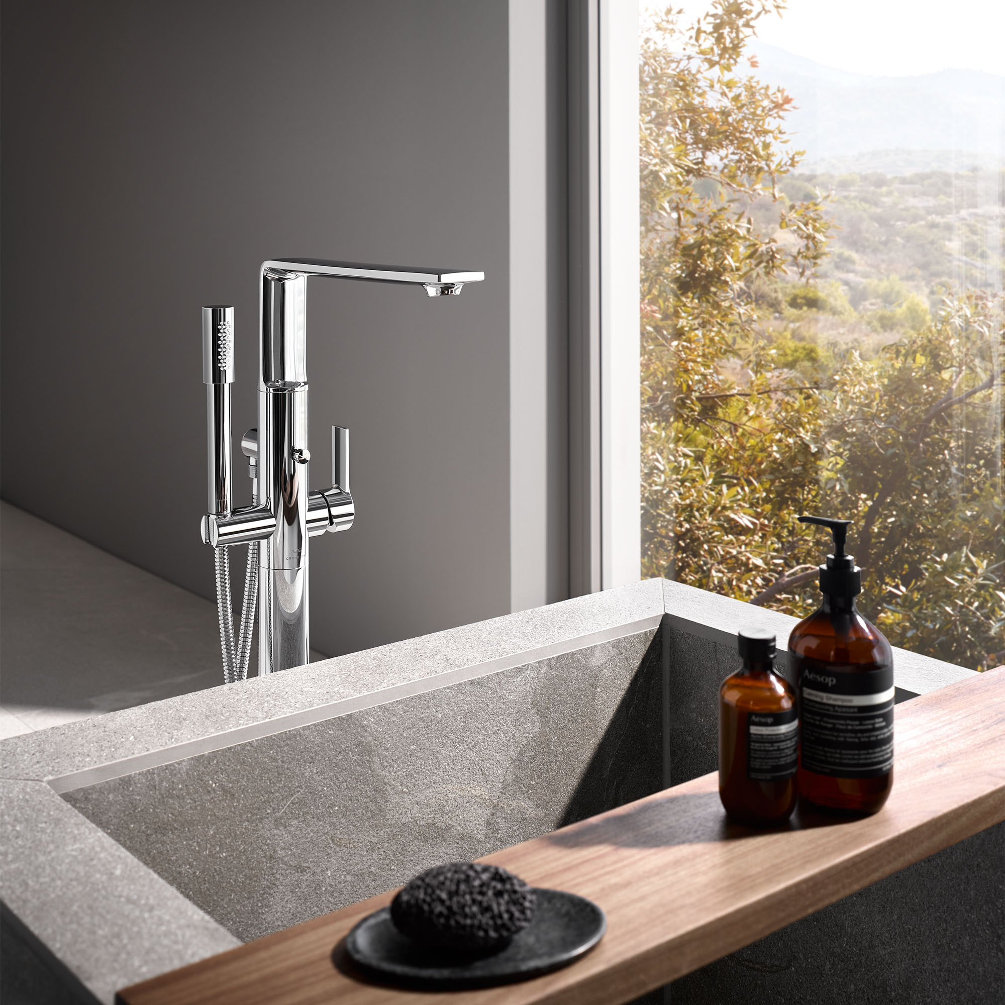 Allure Single-Handle Freestanding Tub Faucet with 1.75 GPM (6.6 L/min) Hand Shower