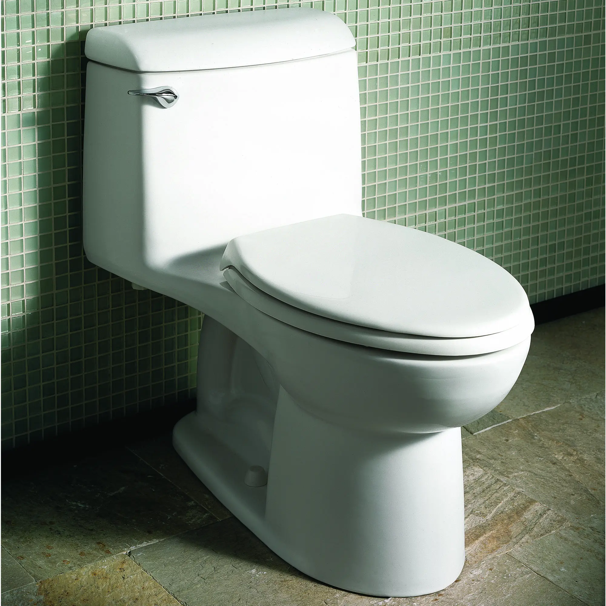 Champion® 4 One-Piece 1.6 gpf/6.0 Lpf Standard Height Elongated Toilet With Seat