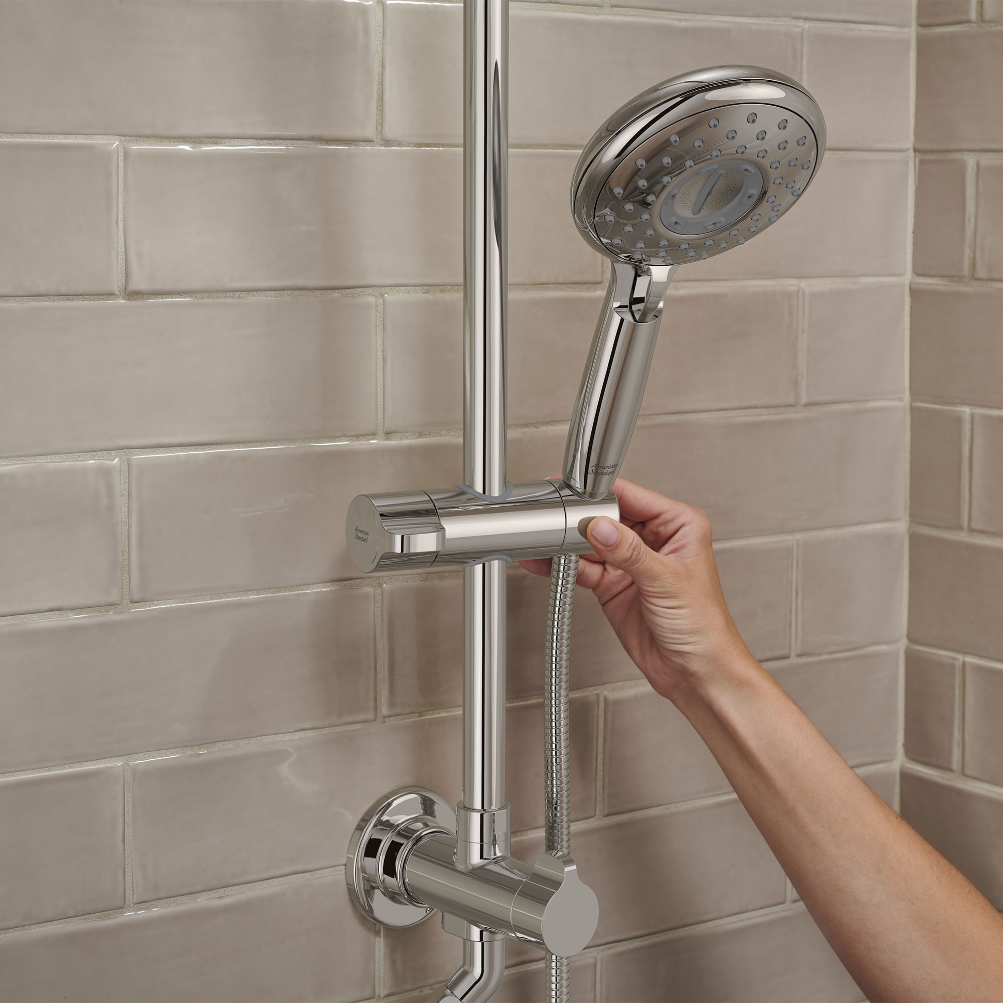 Spectra Versa® 24-Inch 4-Function 1.8 gpm/6.8 L/min Shower System With Rain  Showerhead