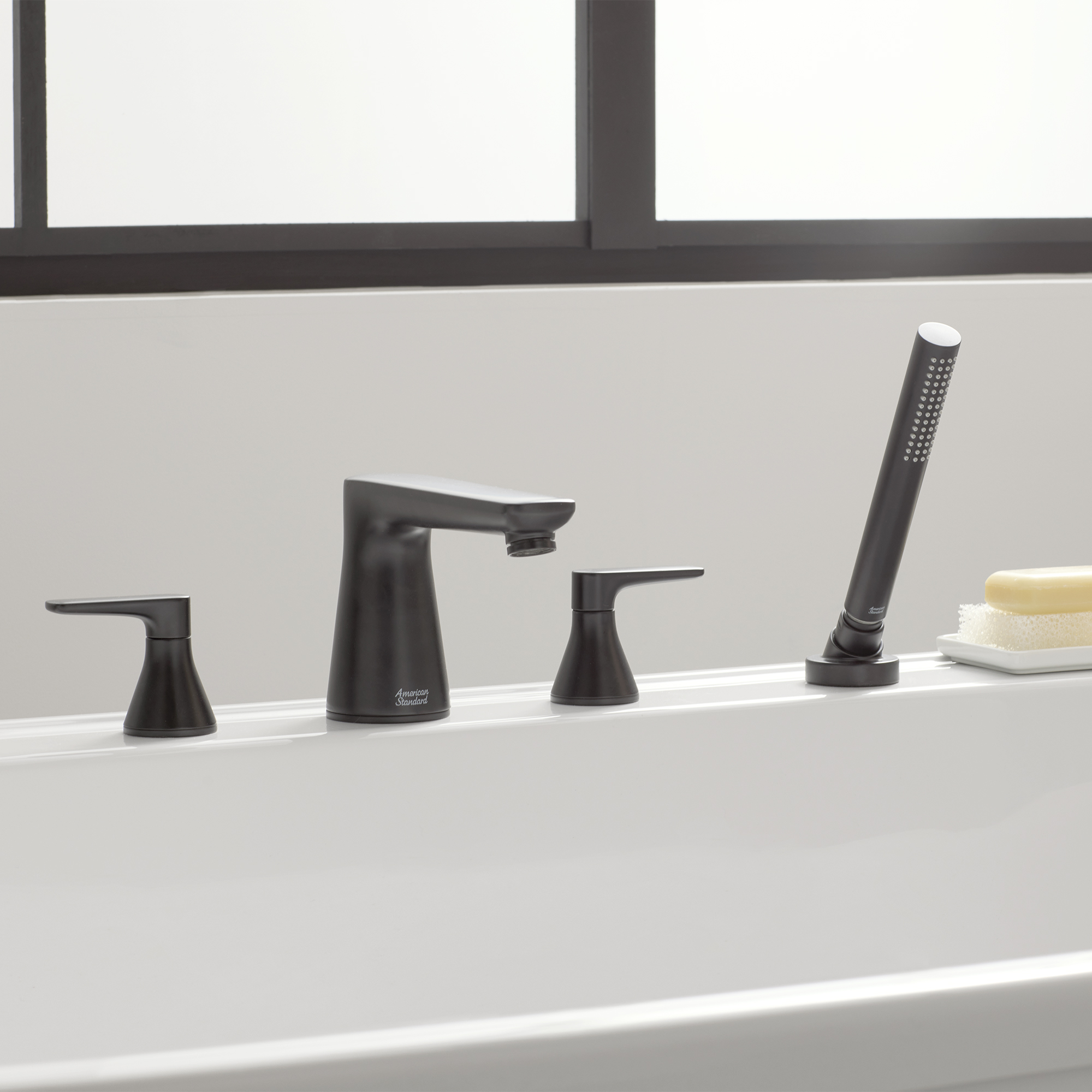 AspirationsMC - robinet de baignoire romaine 4 trous, montage sur tablier, 2 poignées à levier et douchette personnelle