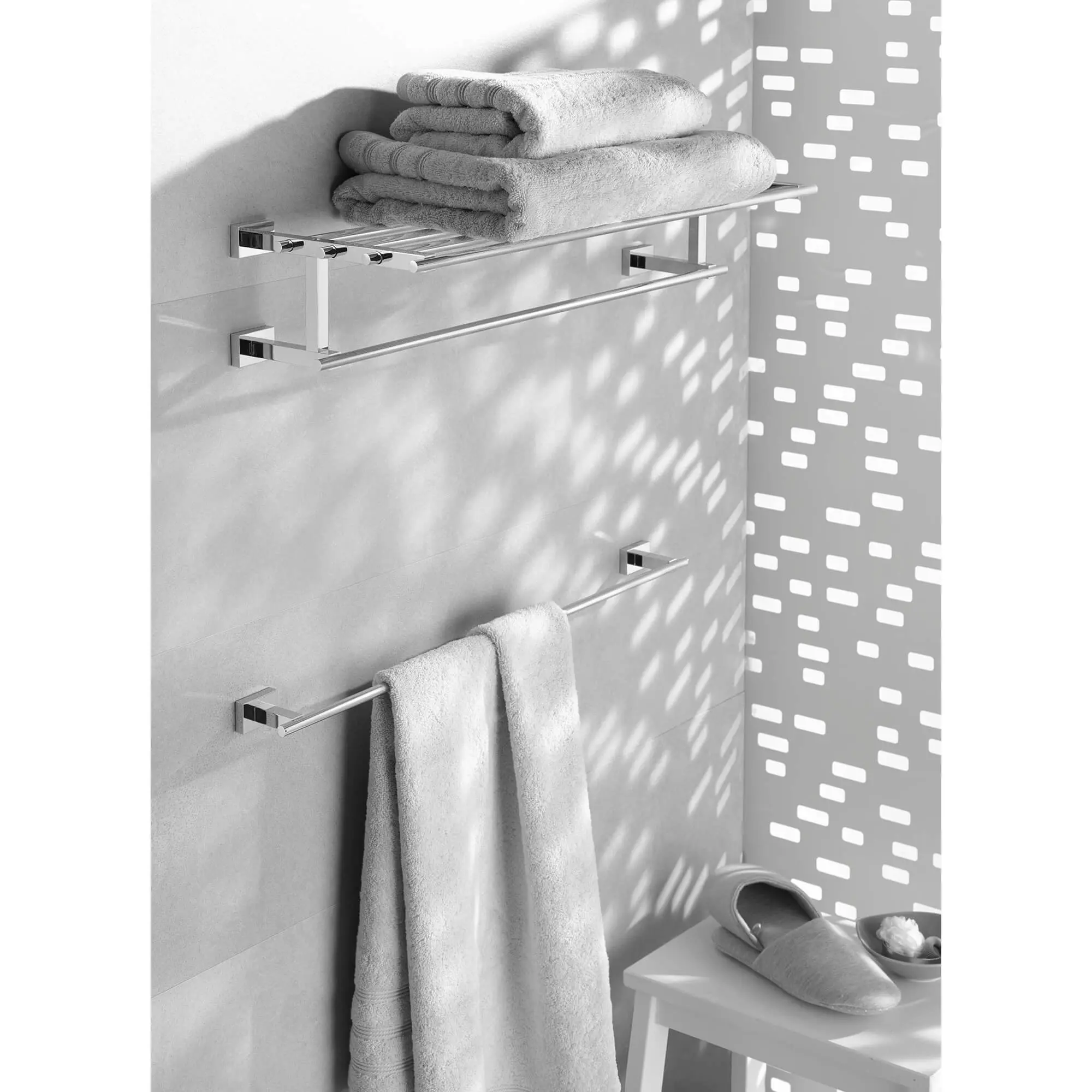 24" Towel Bar