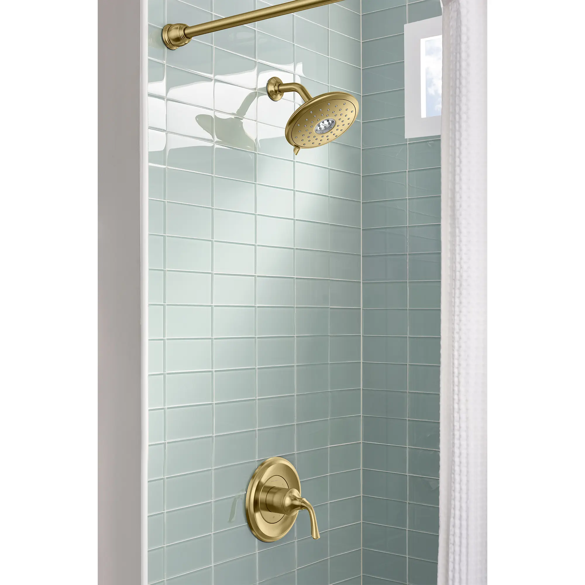 Spectra® Fixed 7-Inch 1.8 gpm/6.8 L/
min Fixed Showerhead