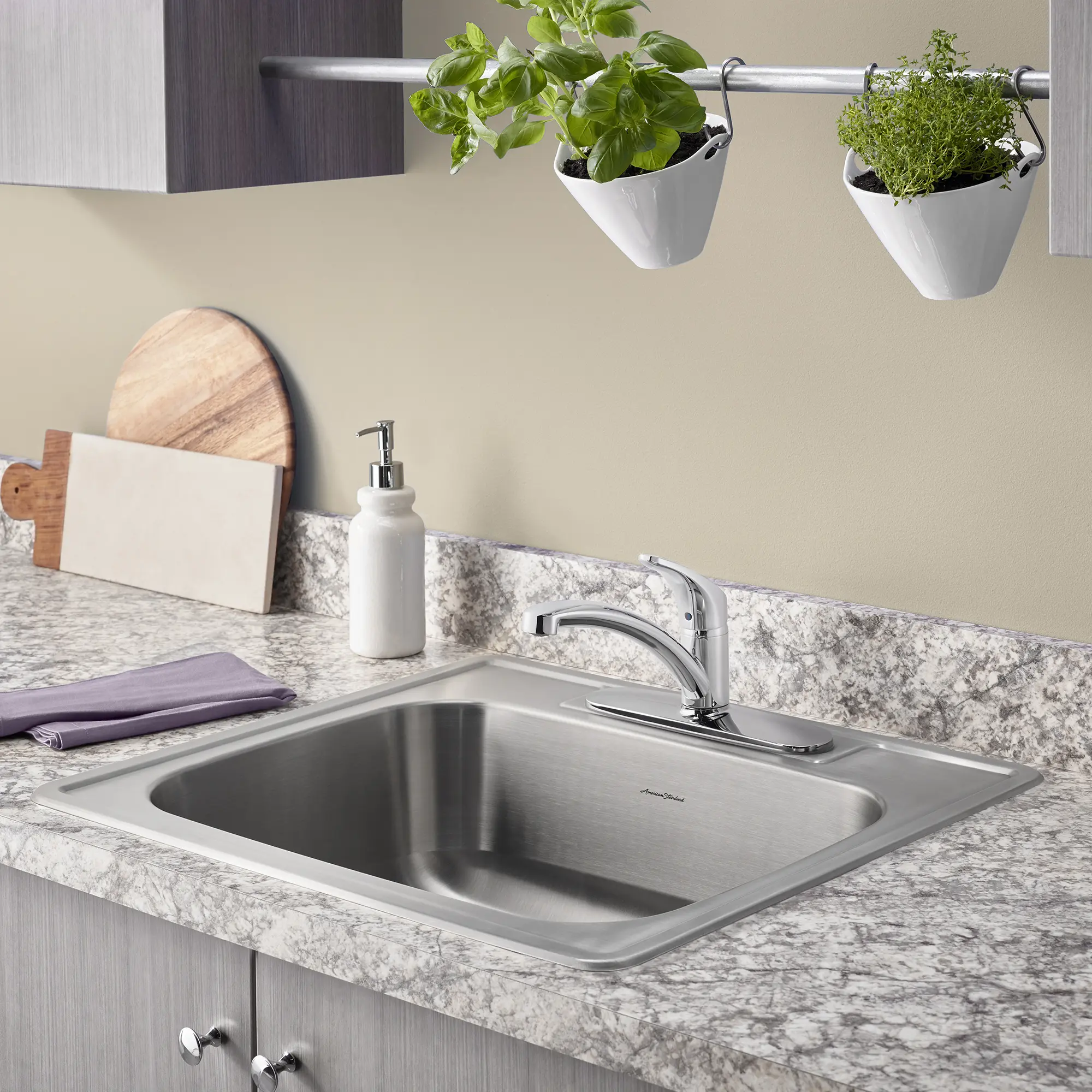 Évier de cuisine Colony® en acier inoxydable à cuve simple, à 3 trous et montage sur plan, 25 x 22 po