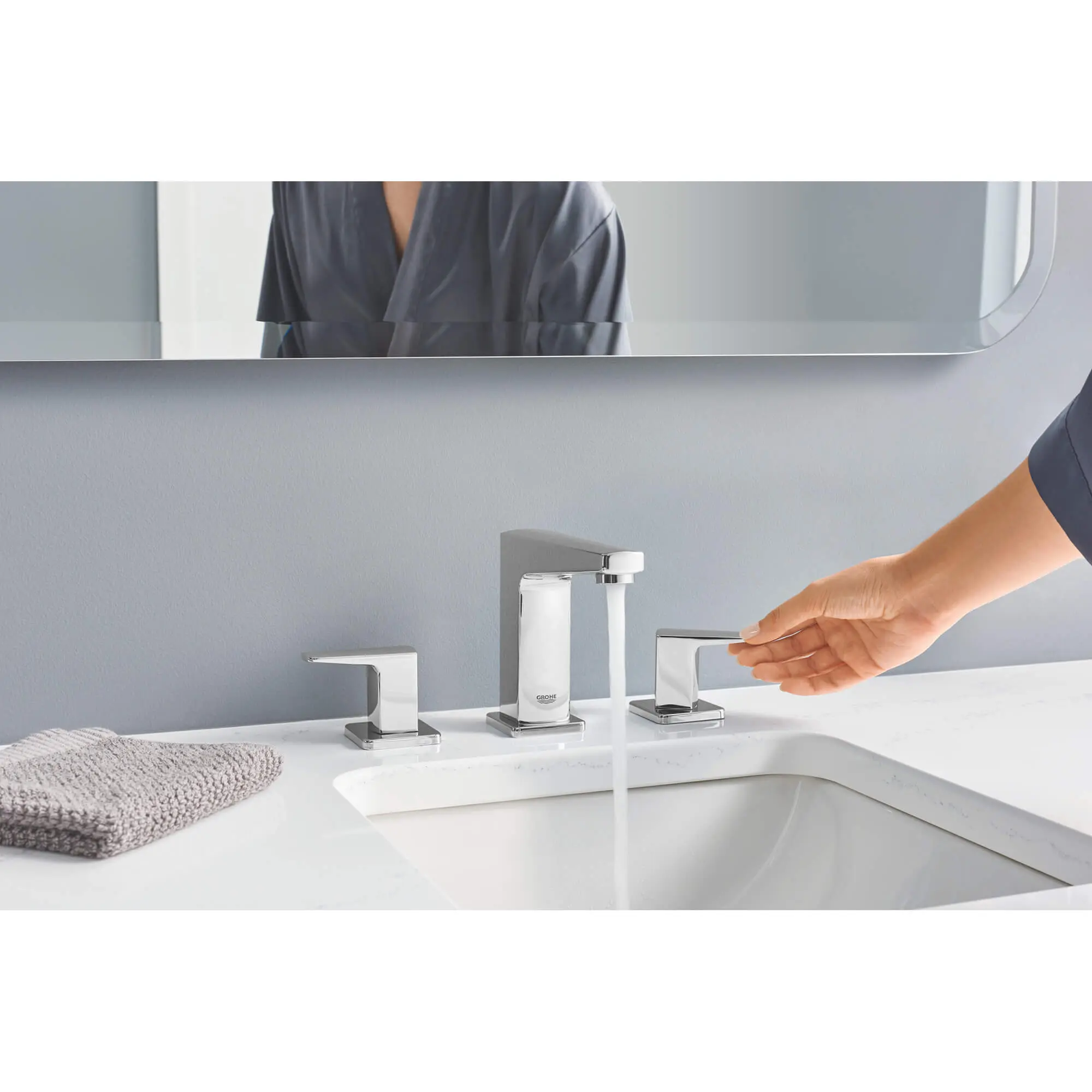 2-Handle 8" Widespread Bathroom Faucet