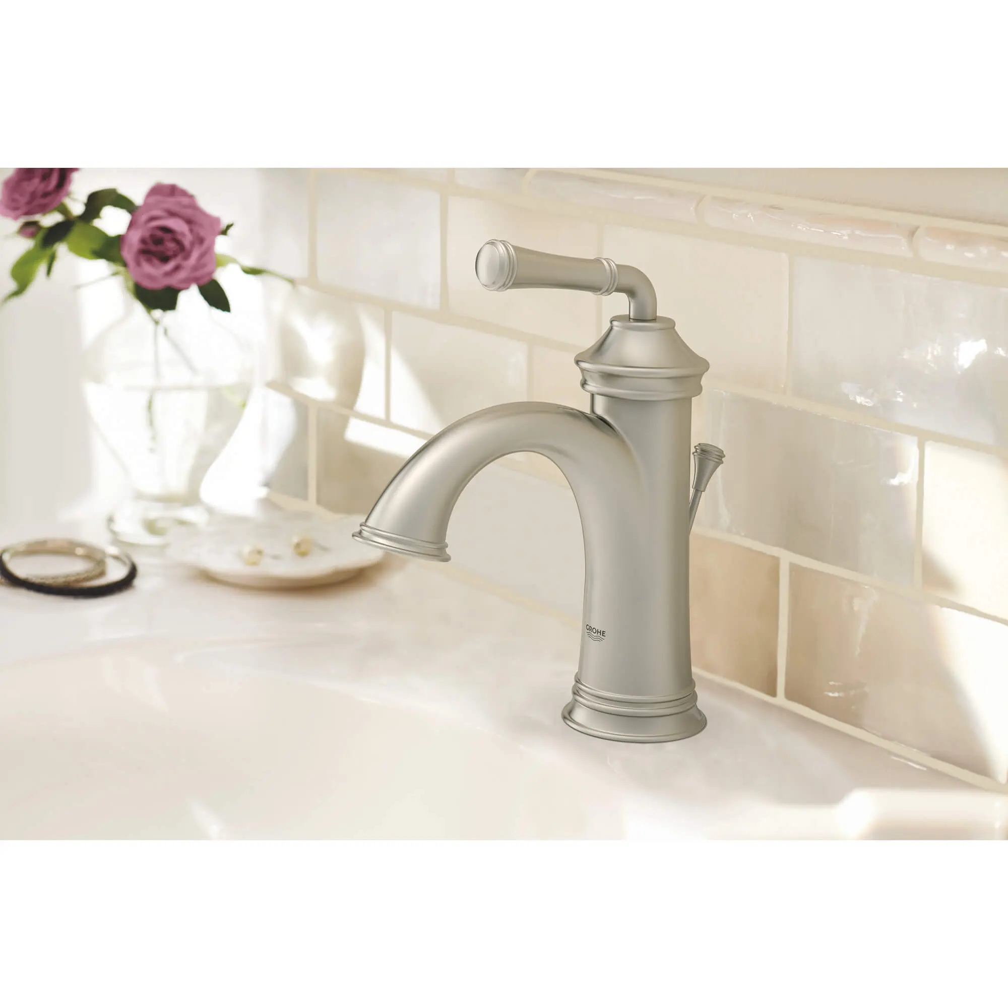 Single Hole Single-Handle S-Size Bathroom Faucet 1.2 GPM