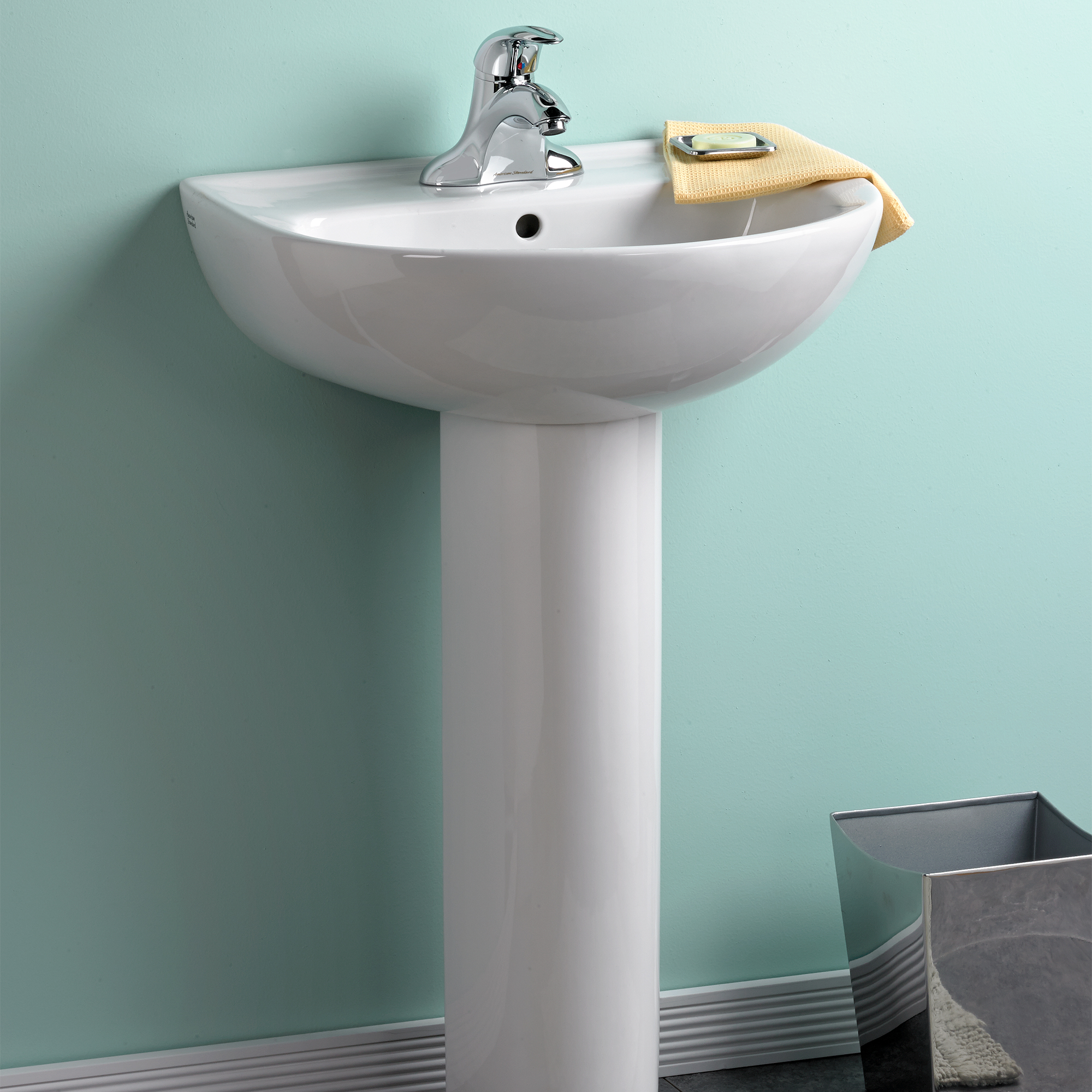 22 in. Evolution® 4-Inch Centerset Pedestal Sink Top and Leg Combination