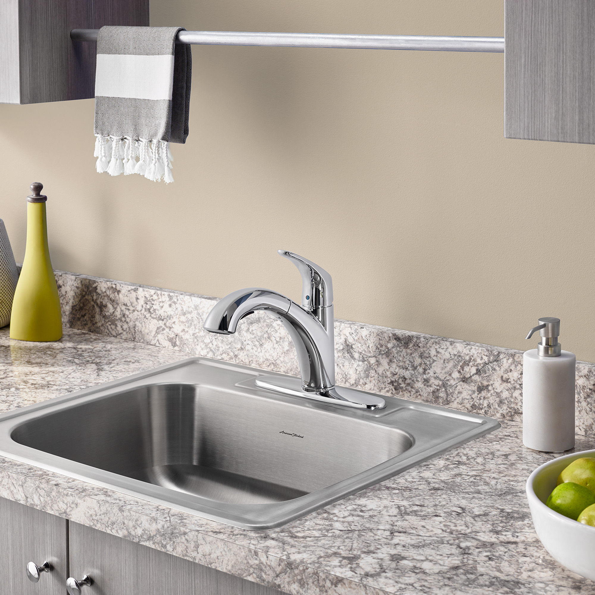 Quince™ Single-Handle Pull-Out Dual-Spray Kitchen Faucet 2.2 gpm/8.3 L/min