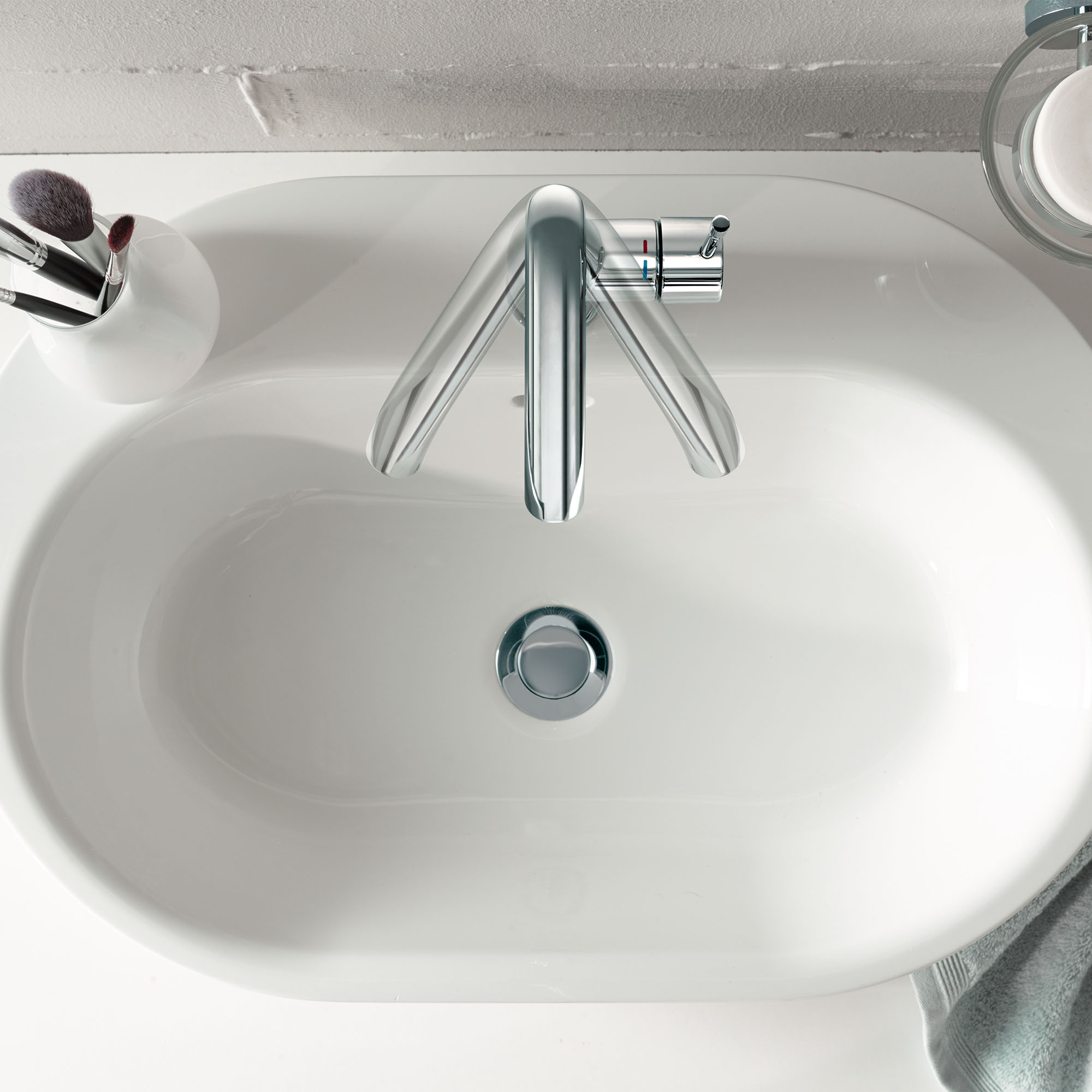 Single Hole Single-Handle L-Size Bathroom Faucet, 1.2 GPM (4.5 L/min)