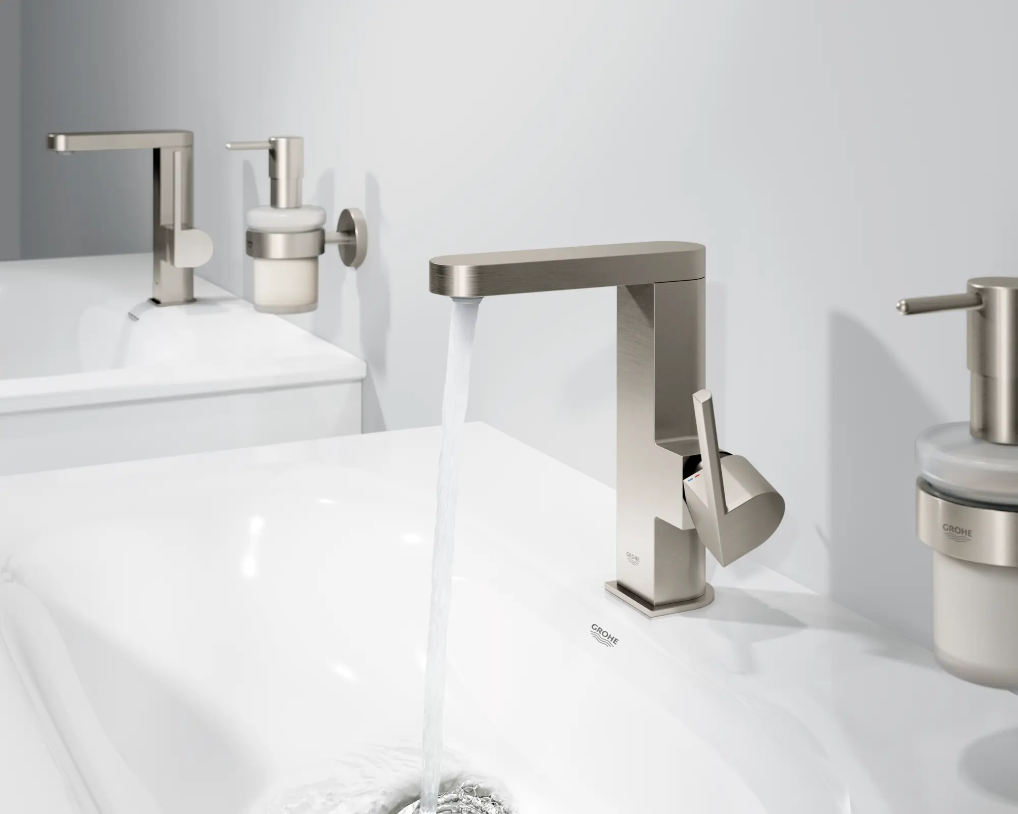 Single Hole Single-Handle M-Size Bathroom Faucet, 1.2 GPM (4.5 L/min)