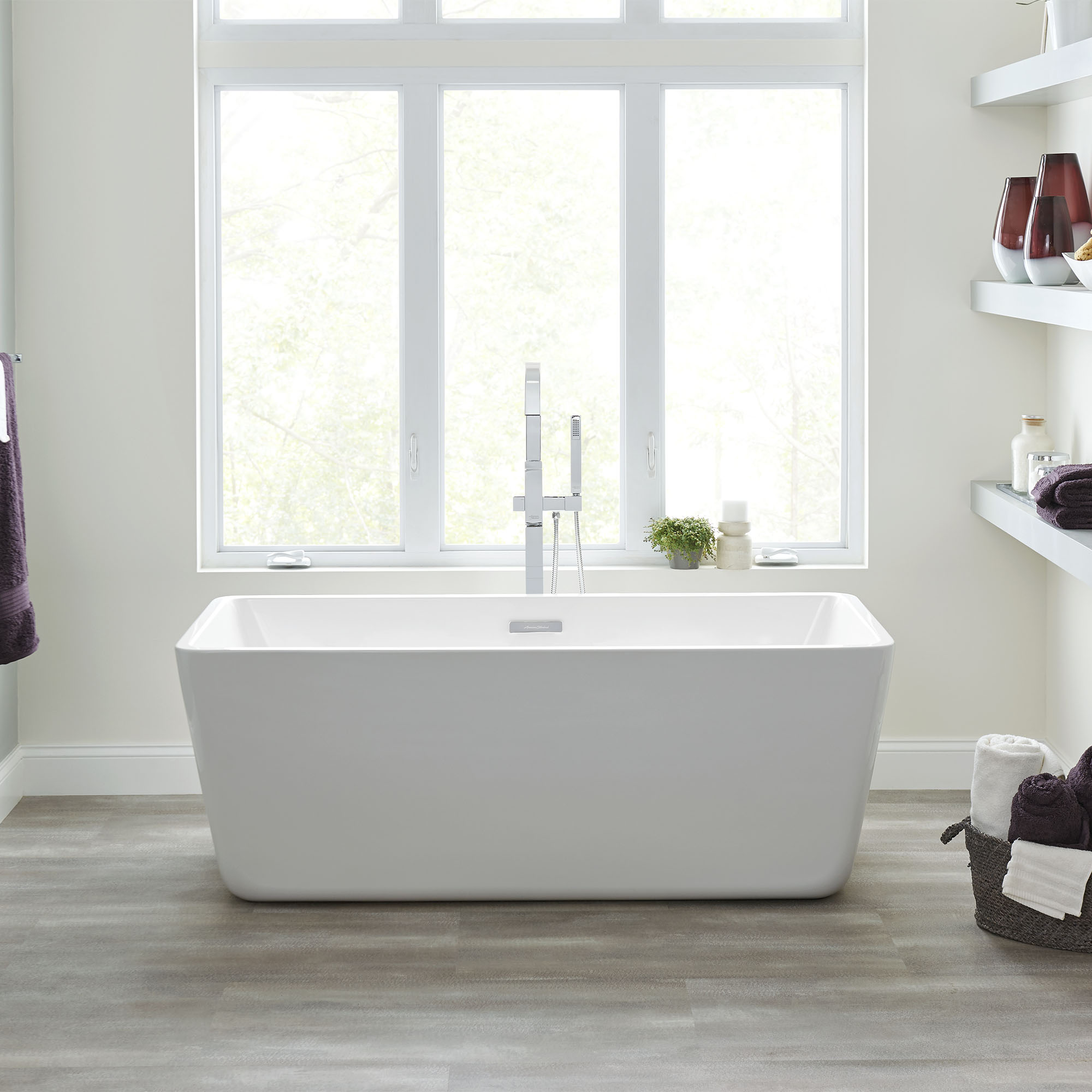 Sedona™ Loft™ 63 x 30-Inch Rectangle Freestanding Bathtub Center Drain With Integrated Overflow