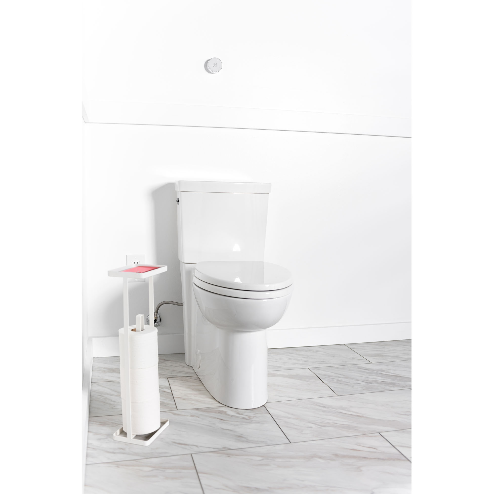 Toilette Studio® à activation sans contact à jupe, 2 pièces, 1,28 gpc/4,8 lpc, à cuvette allongée à hauteur de chaise avec siège