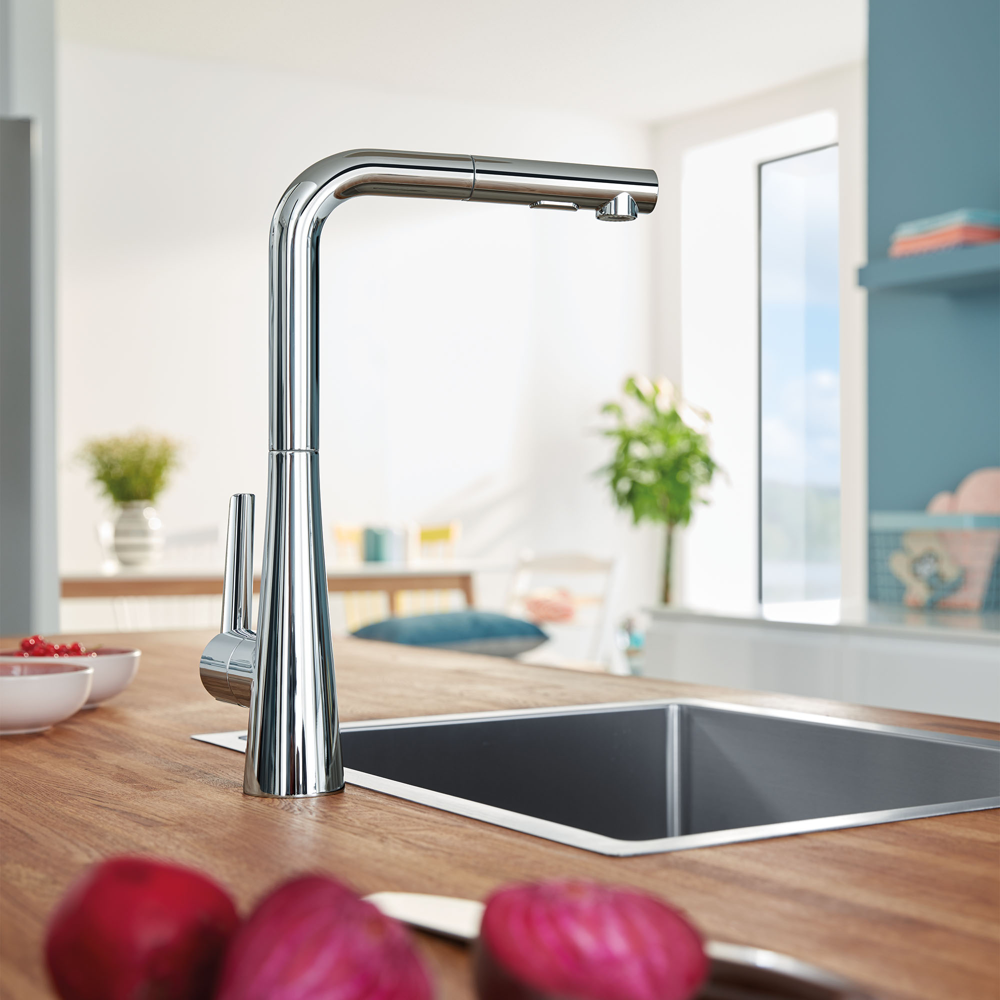 Single-Handle Pull-Out Kitchen Faucet Dual Spray 6.6 L/min (1.75 gpm)