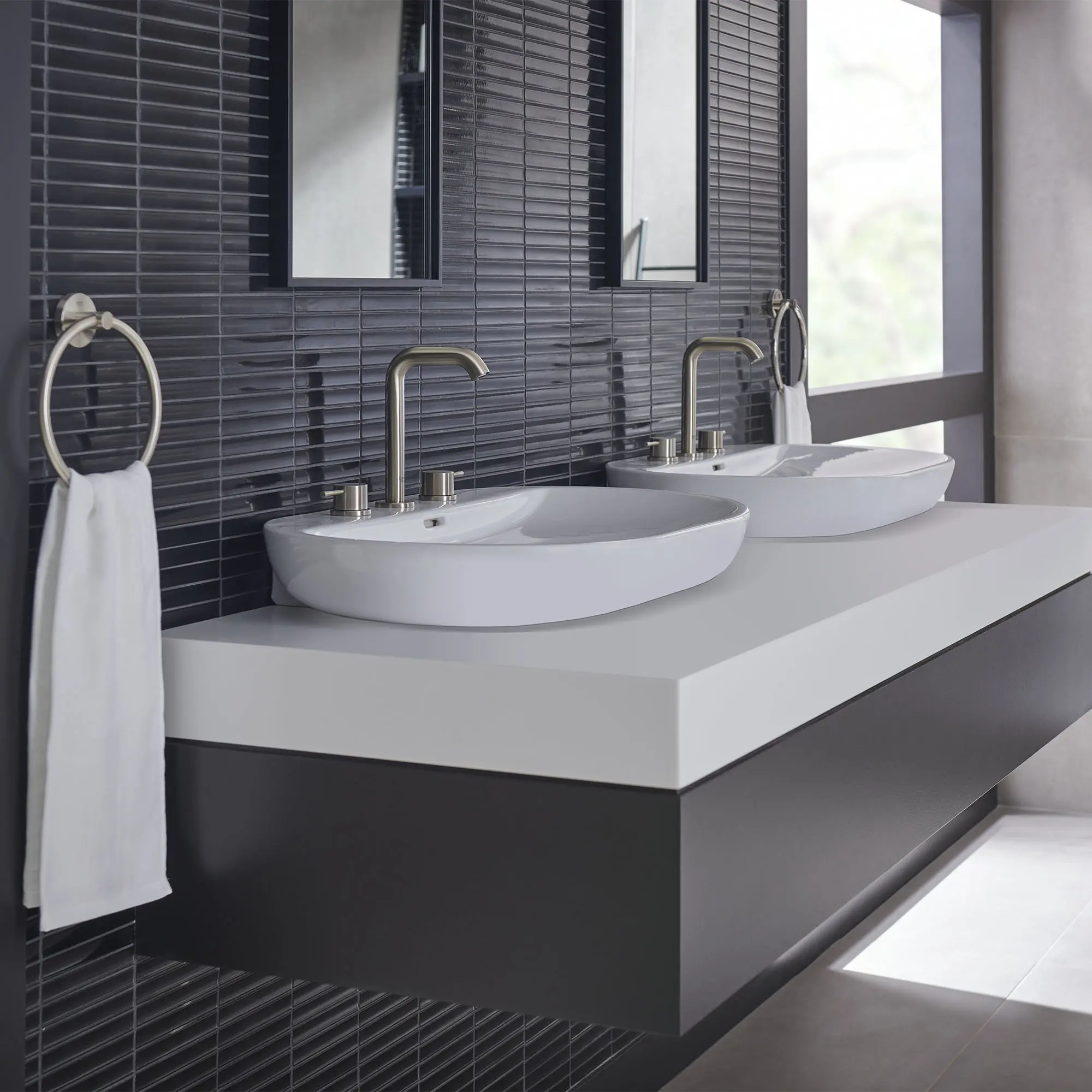 8-inch Widespread 2-Handle M-Size Bathroom Faucet, 1.2 GPM (4.5 L/min)