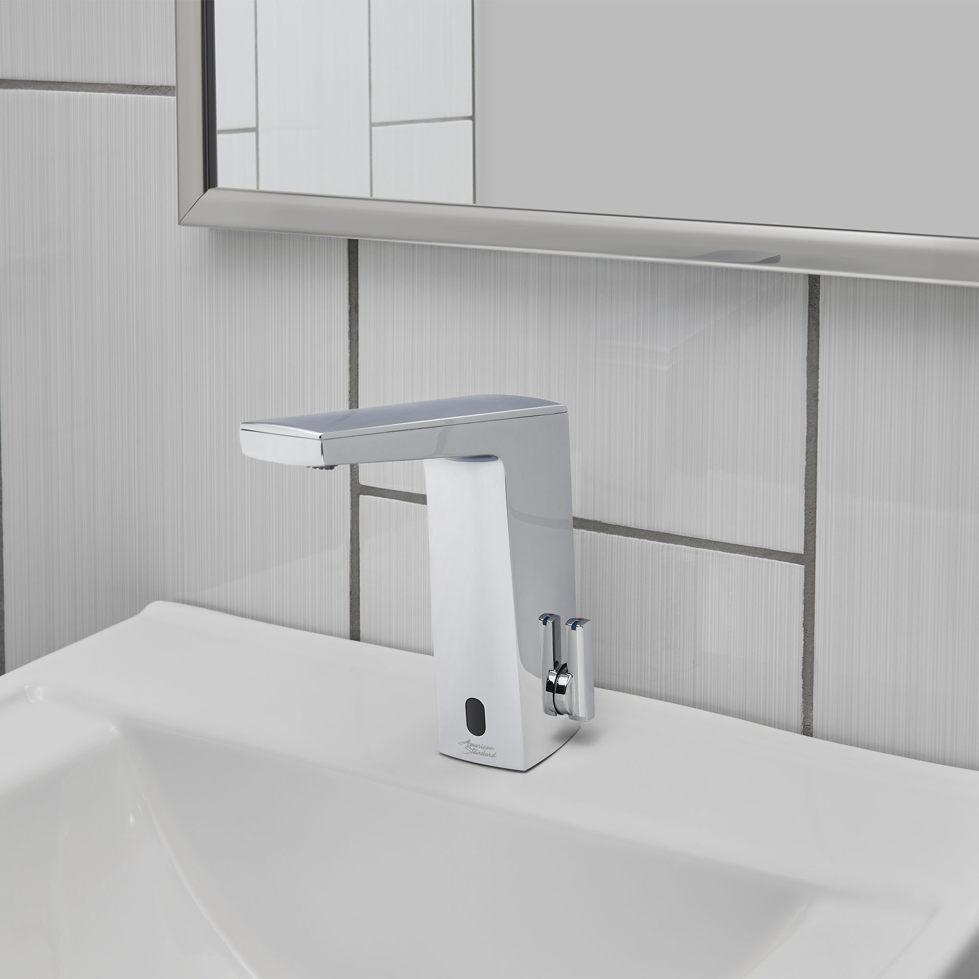 Paradigm™ Selectronic™ Touchless Faucet, Base Model, 0.5 gpm/1.9 Lpm