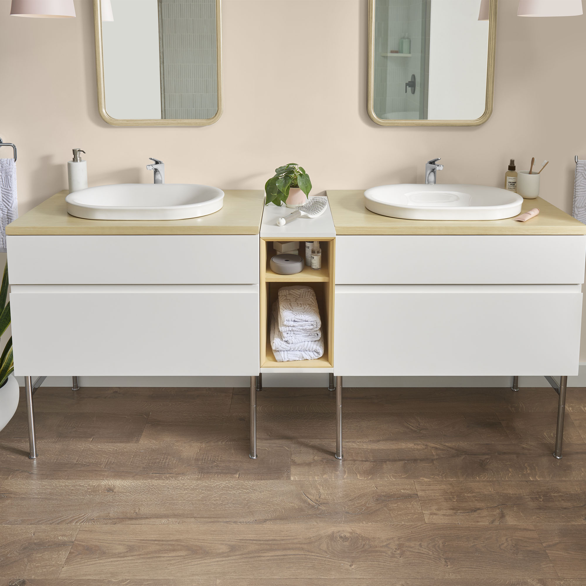 Studio® S Vanity Middle