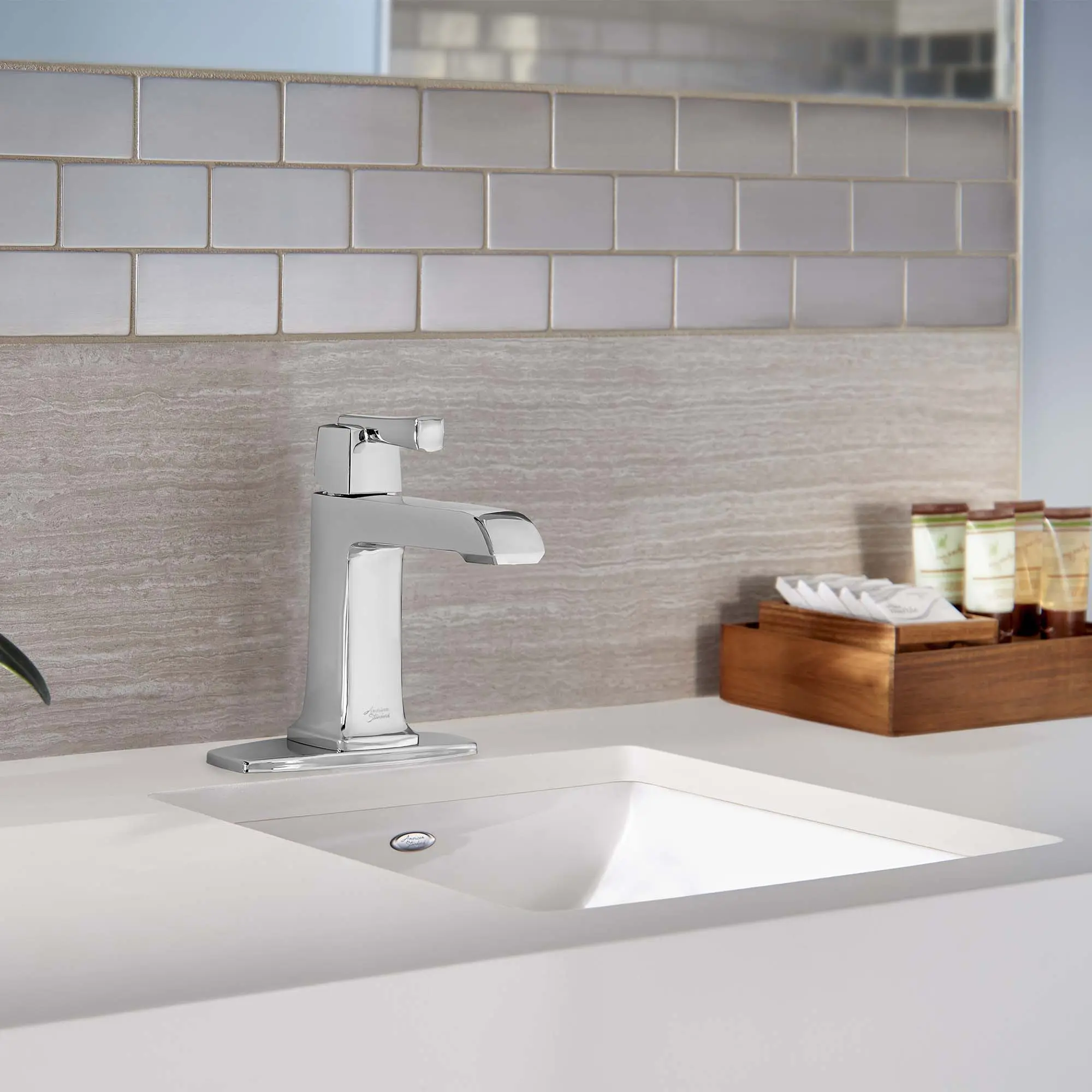 Townsend® Single Hole Single-Handle Bathroom Faucet 1.2 gpm/4.5 L/min With Lever Handle