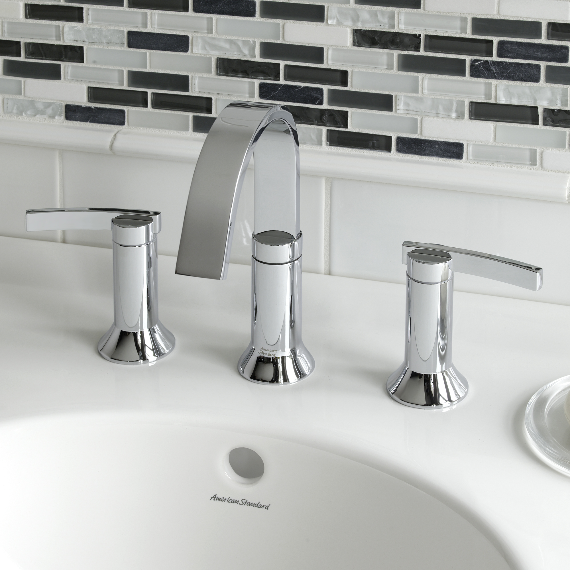 Berwick® 8-Inch Widespread 2-Handle Bathroom Faucet 1.2 gpm/4.5 L/min With Lever Handles