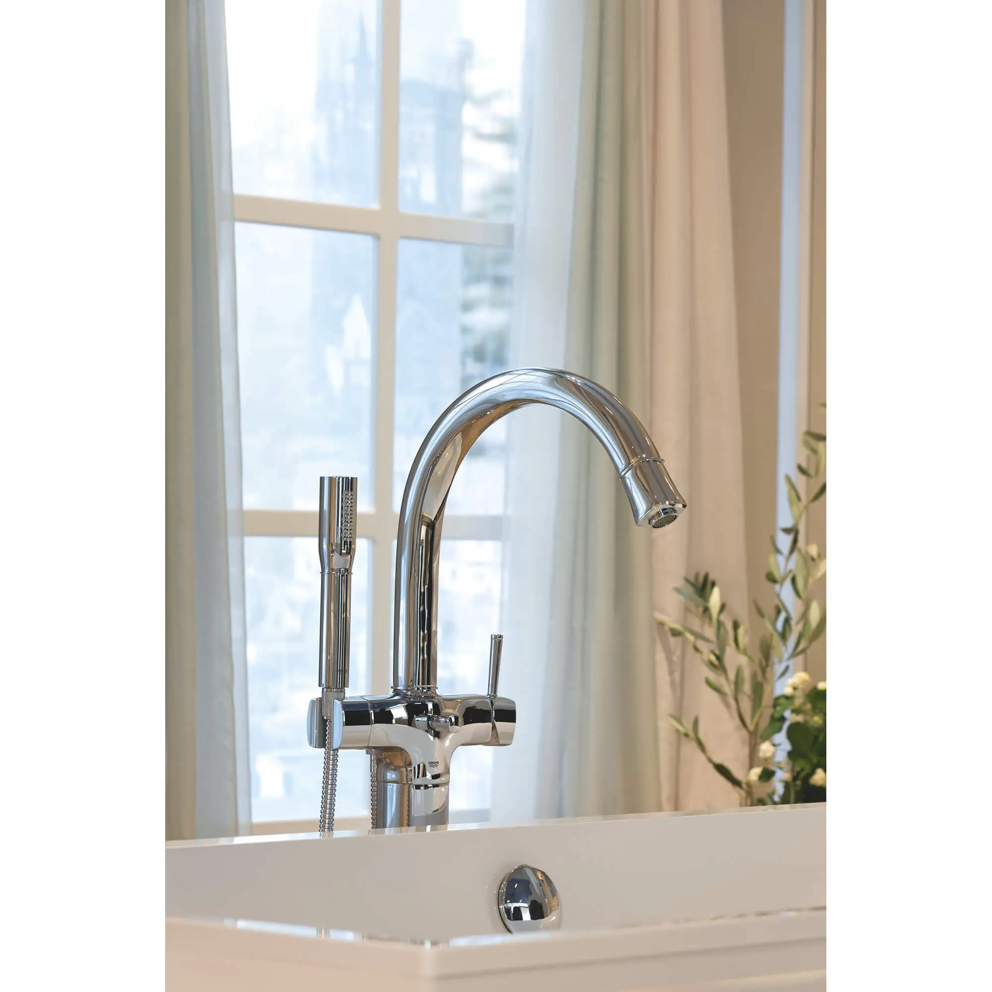 Single-Handle Freestanding Tub Faucet with 2.0 GPM Hand Shower