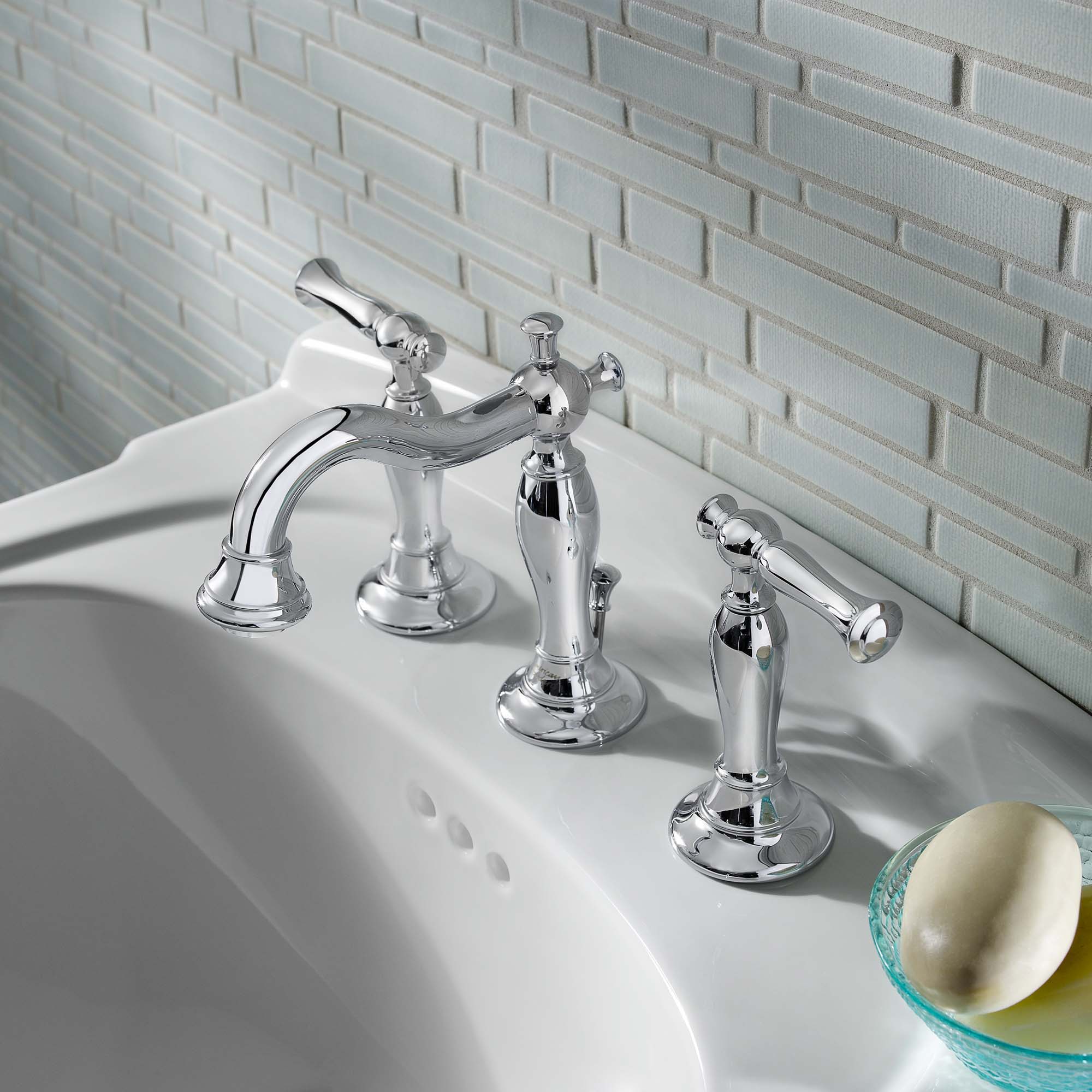 Quentin® 8-Inch Widespread 2-Handle Bathroom Faucet 0.5 gpm/1.9 L/min With Drain