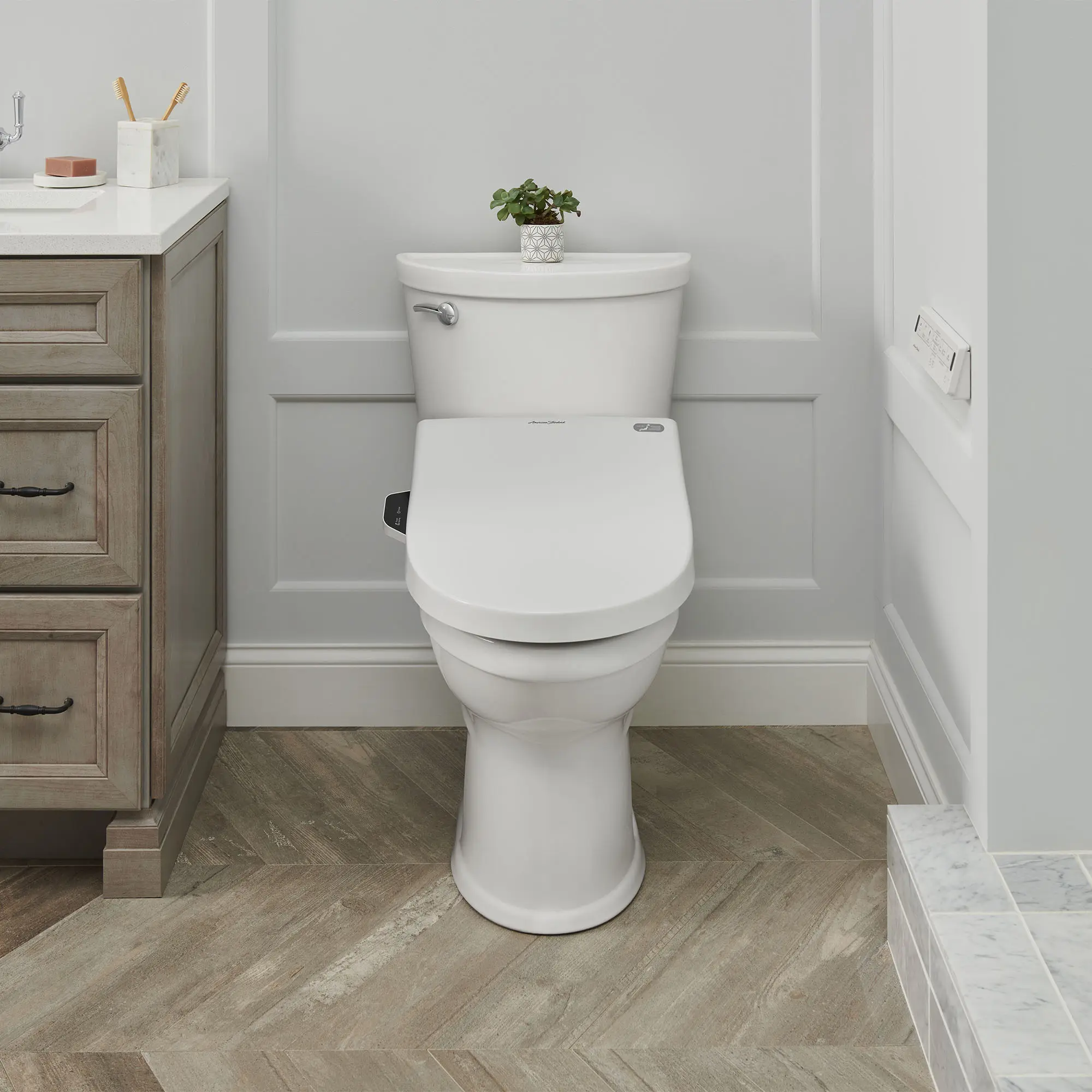 Advanced Clean® 2.0 Electric SpaLet® Bidet Seat With Remote Operation