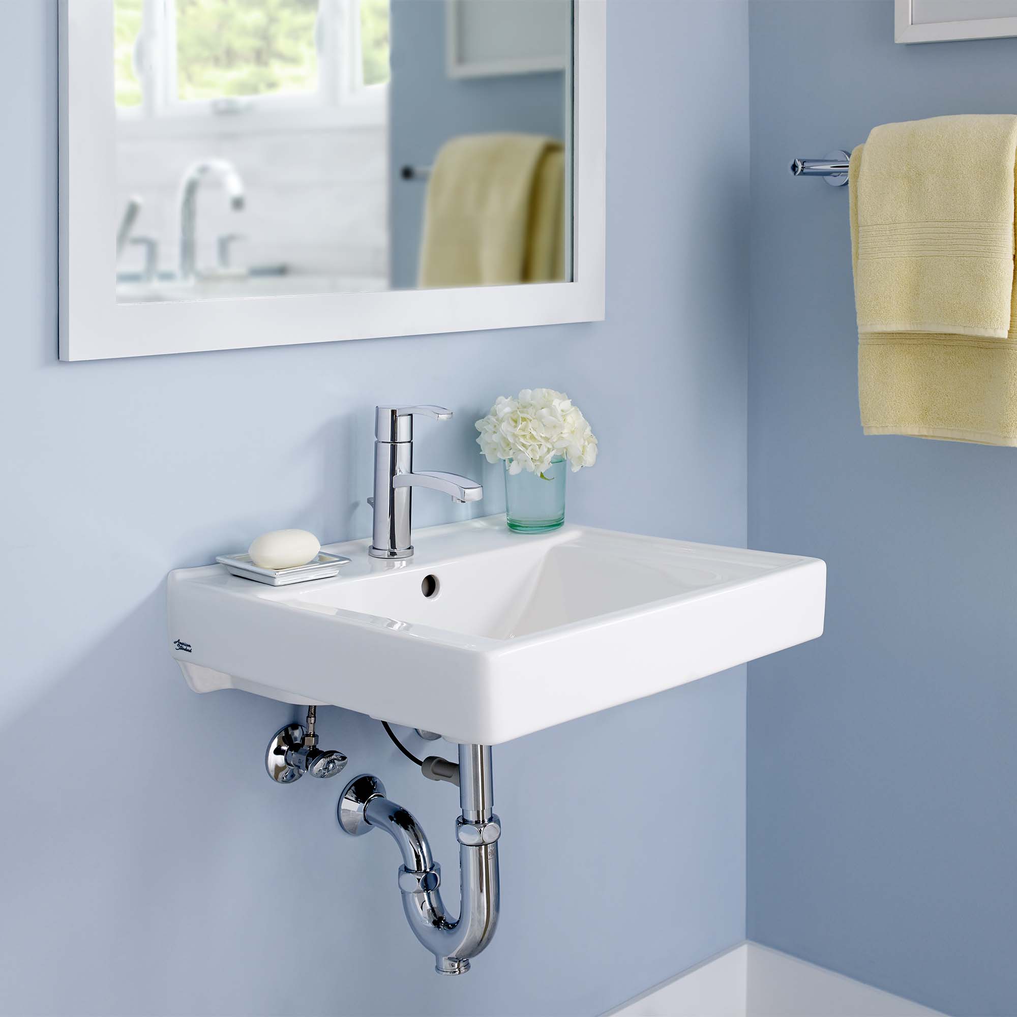 Decorum™ Wall-Hung EverClean™ Sink With Center Hole Only