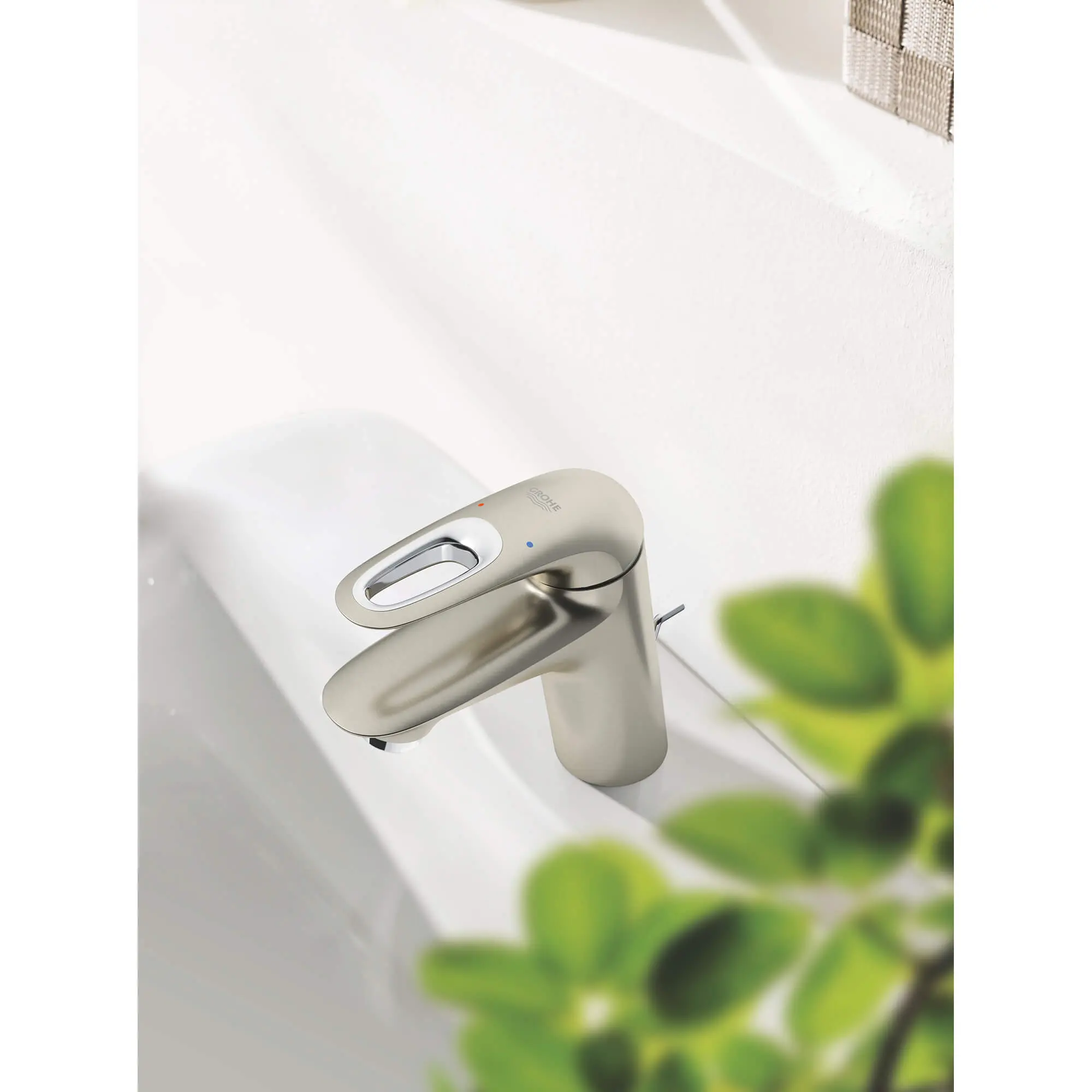 Single Hole Single-Handle S-Size Bathroom Faucet 1.2 GPM