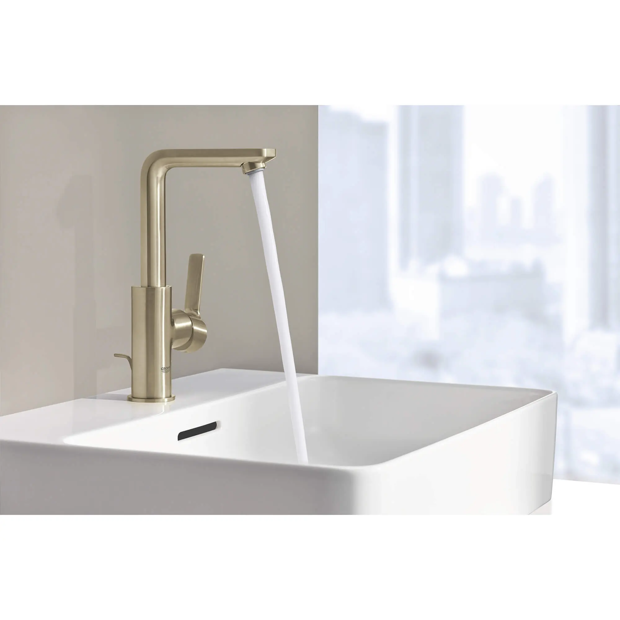 Single Hole Single-Handle L-Size Bathroom Faucet 4.5 L/min (1.2 gpm)